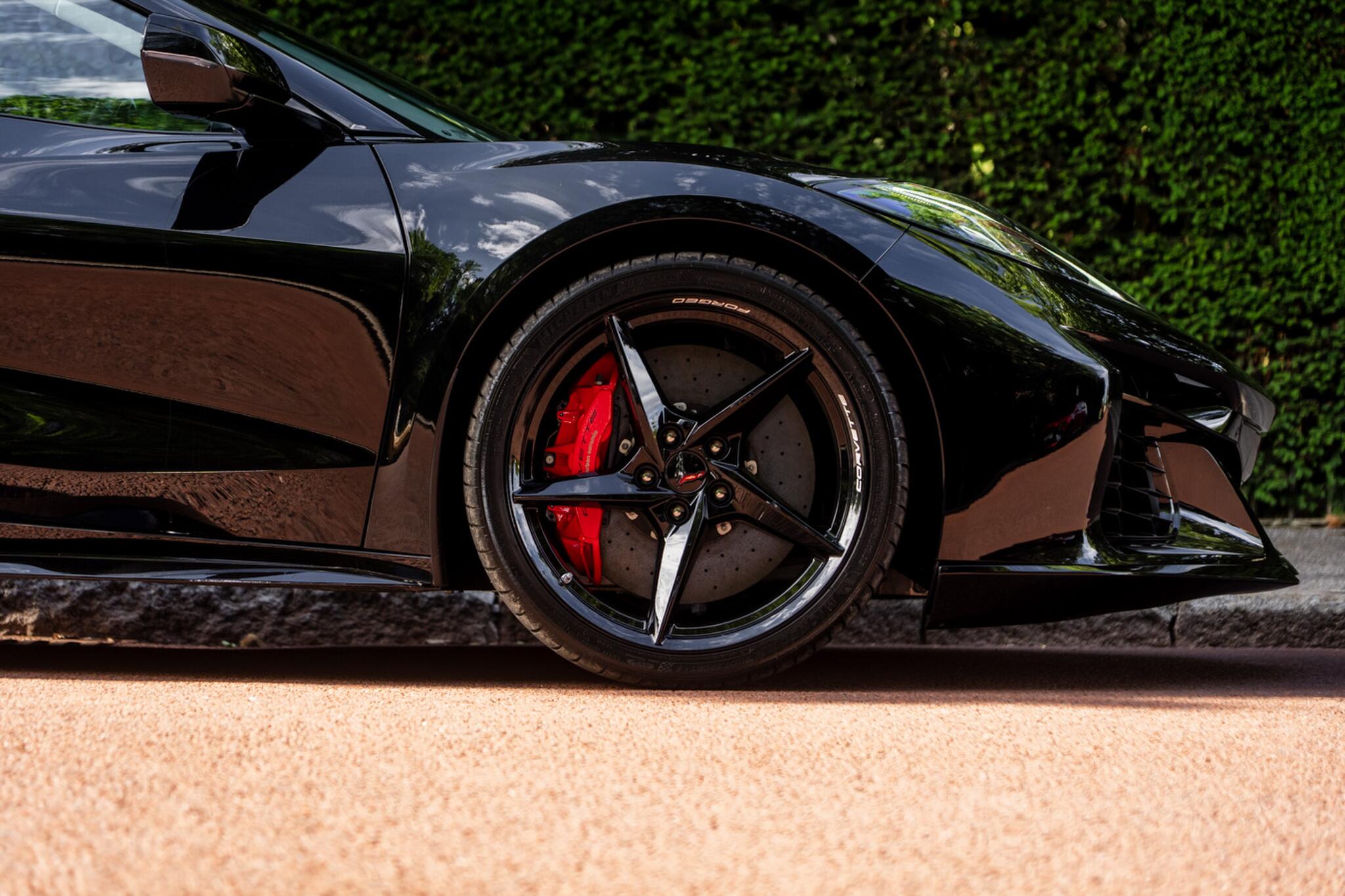 Chevrolet Corvette view 9