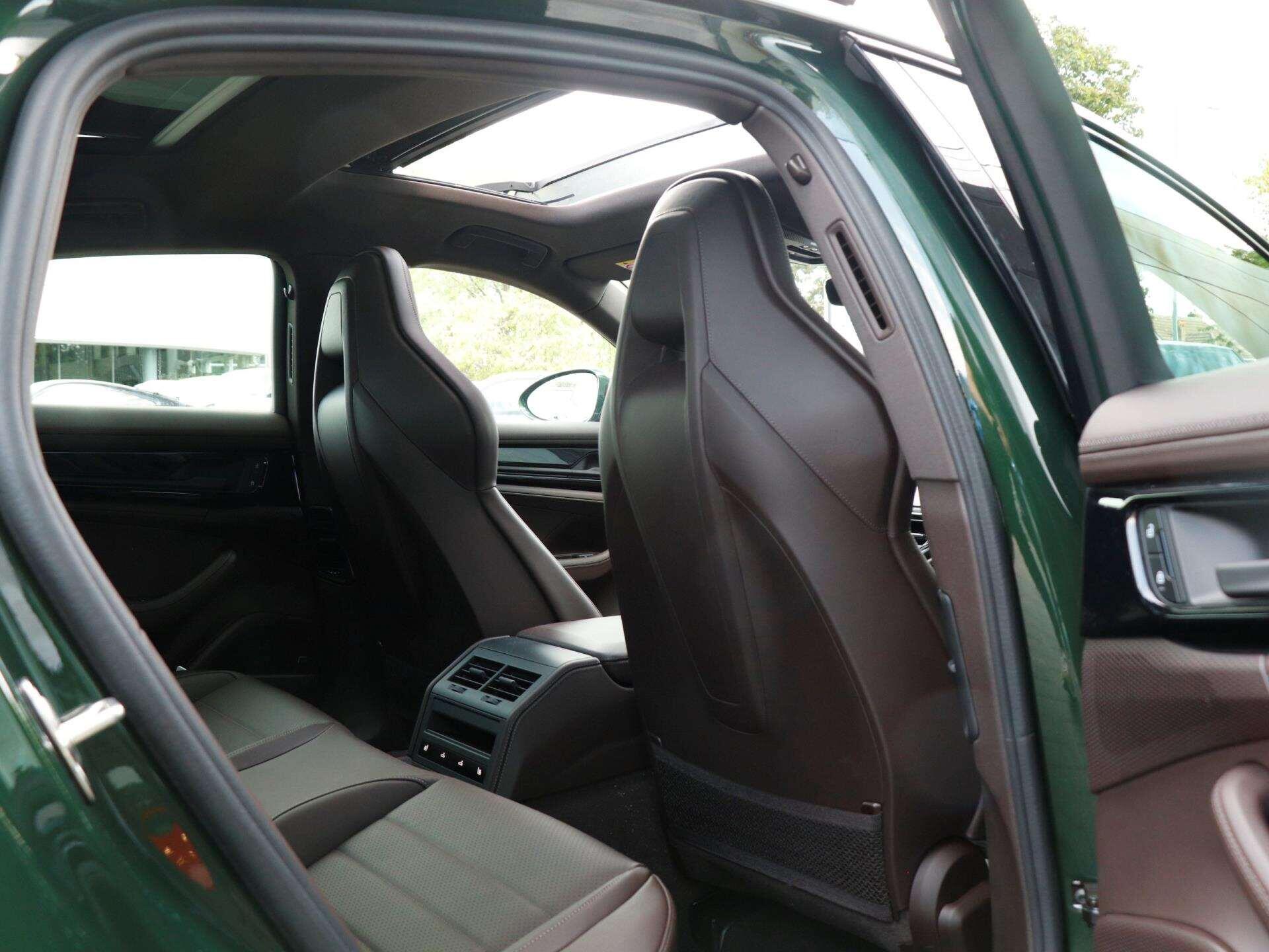 Porsche Panamera view 28