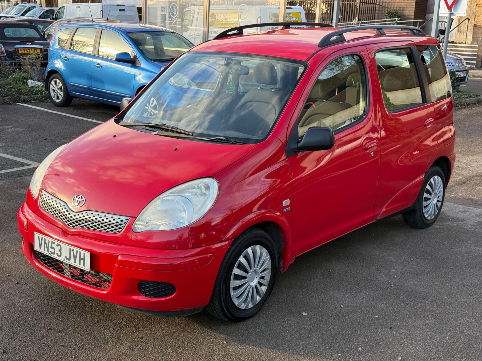 Toyota Yaris Verso - Image 10