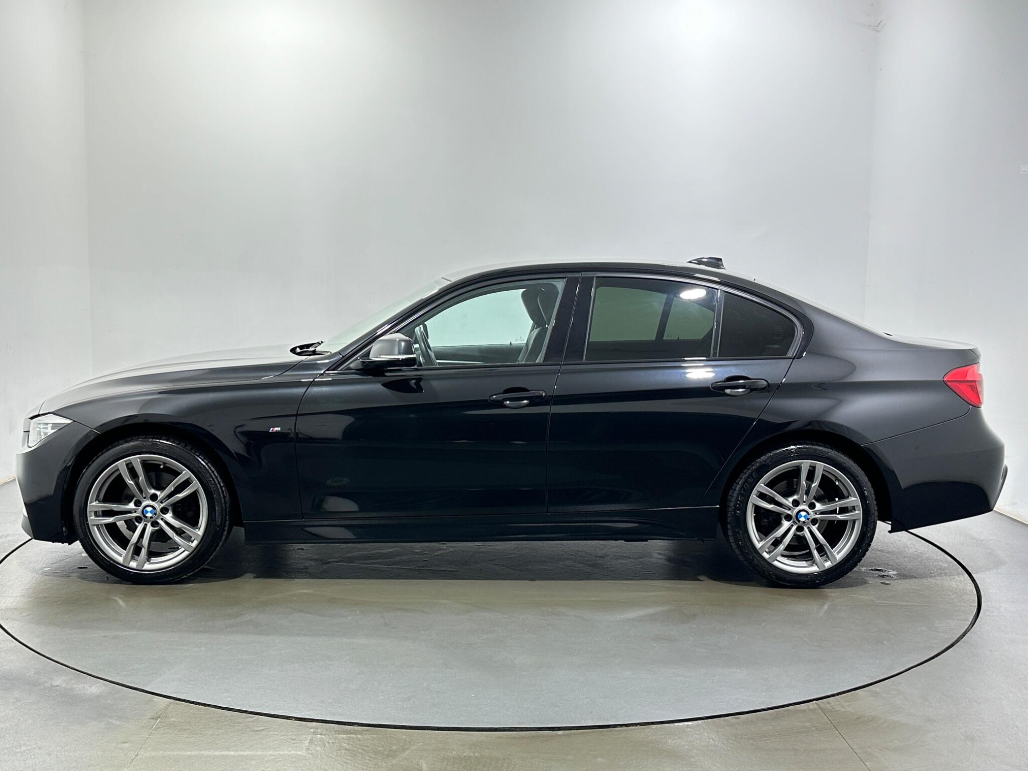 BMW 3 Series view 5