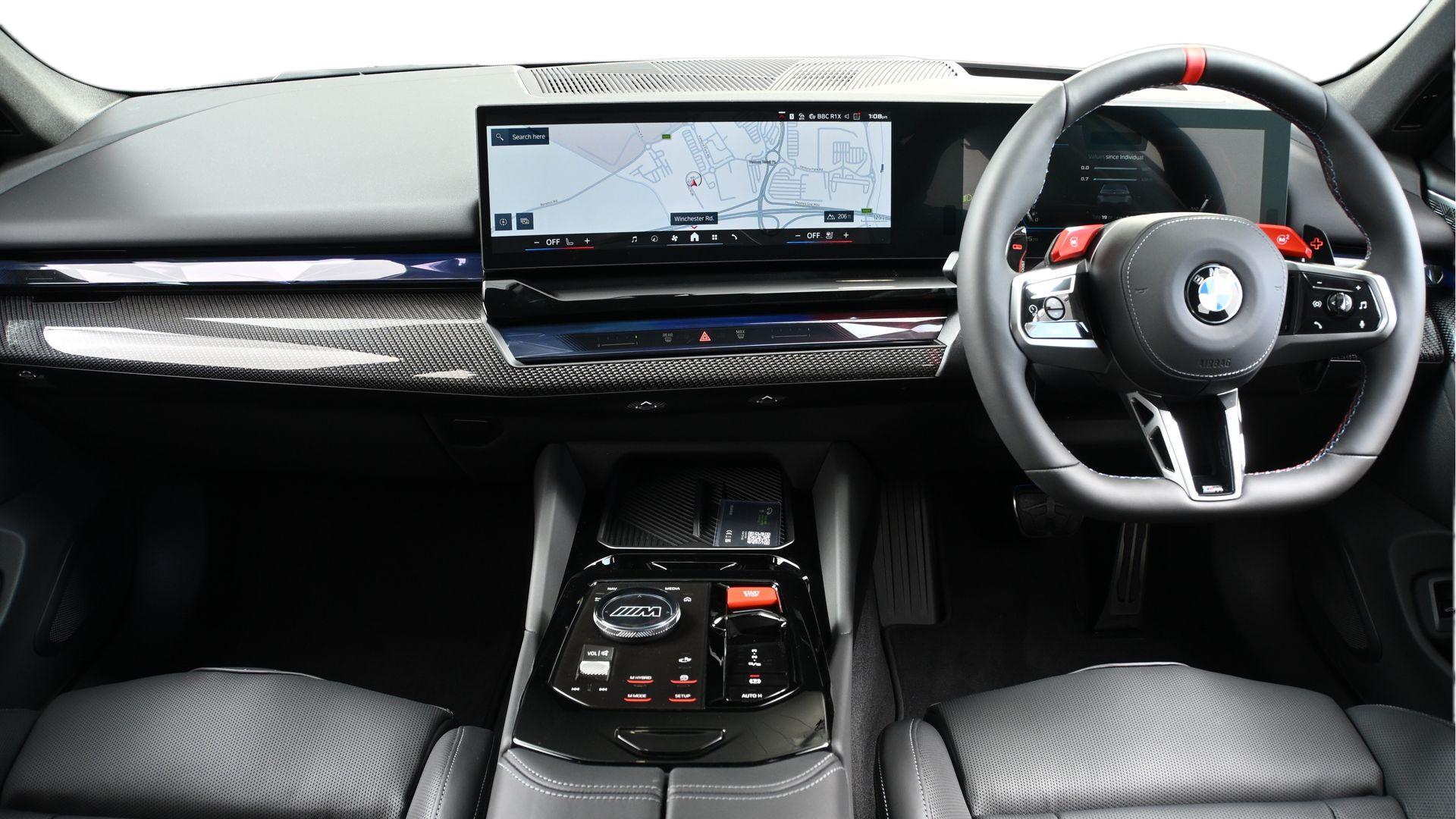 BMW M5 view 4