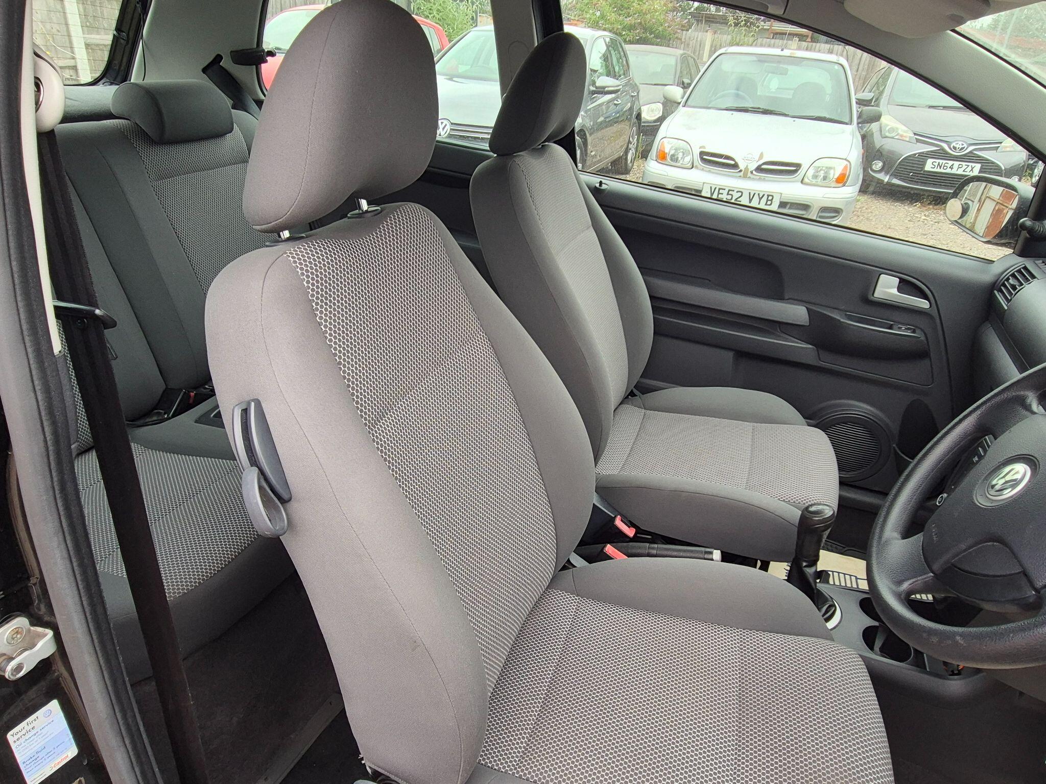 Volkswagen Fox view 11