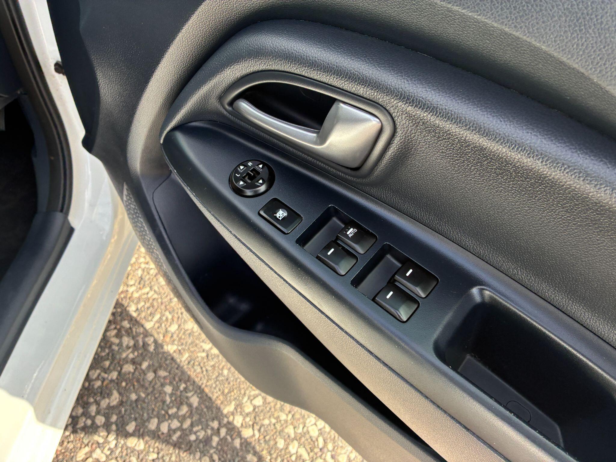 Kia Rio view 18