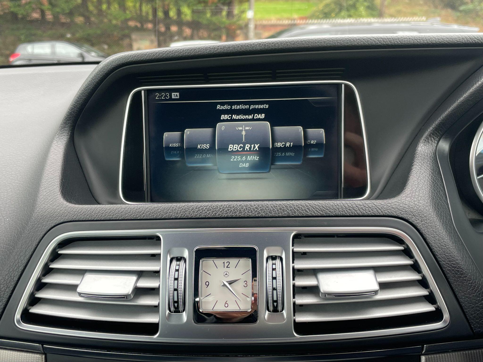 Mercedes-Benz E-Class view 25