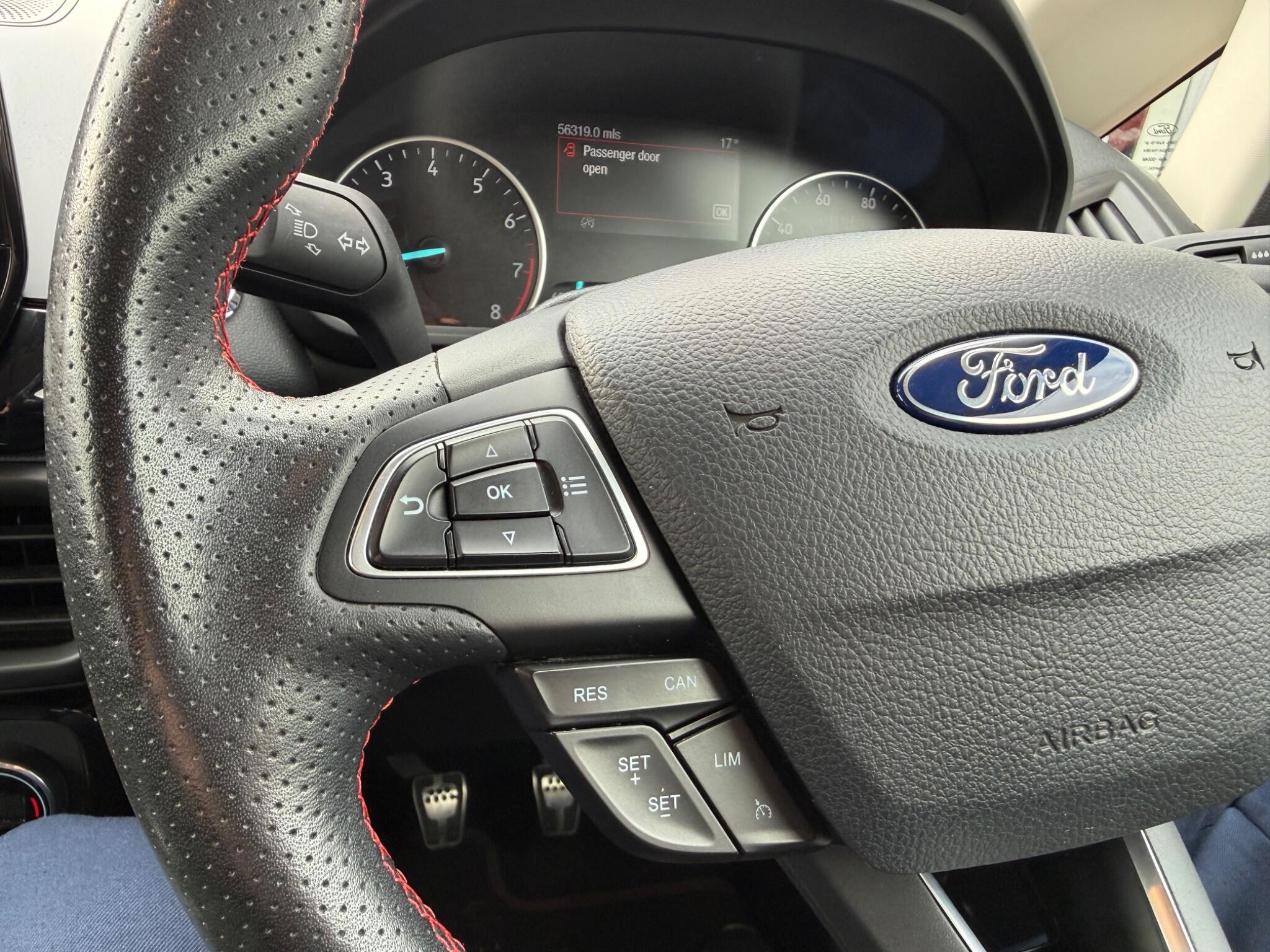 Ford Ecosport view 75