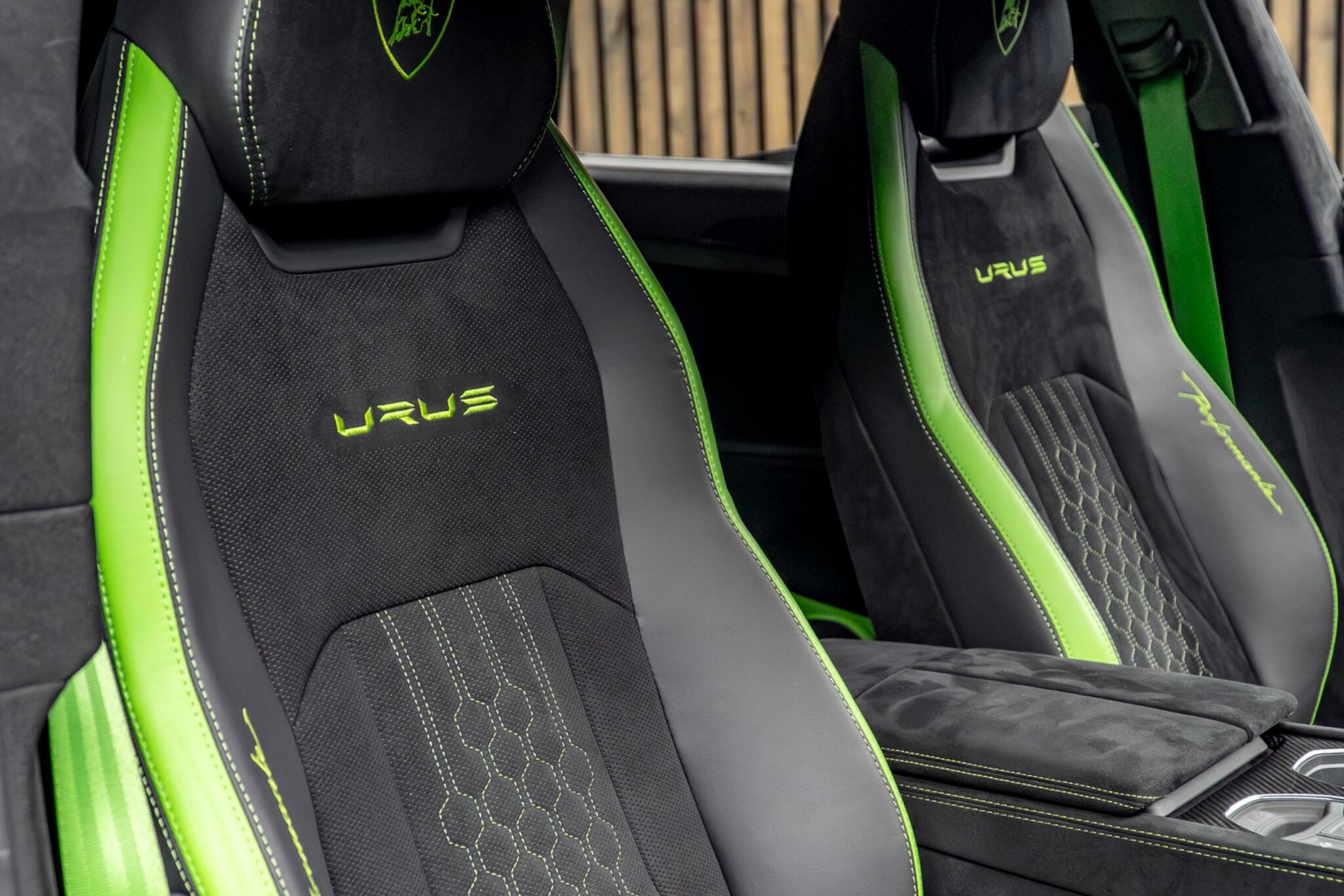 Lamborghini Urus view 36