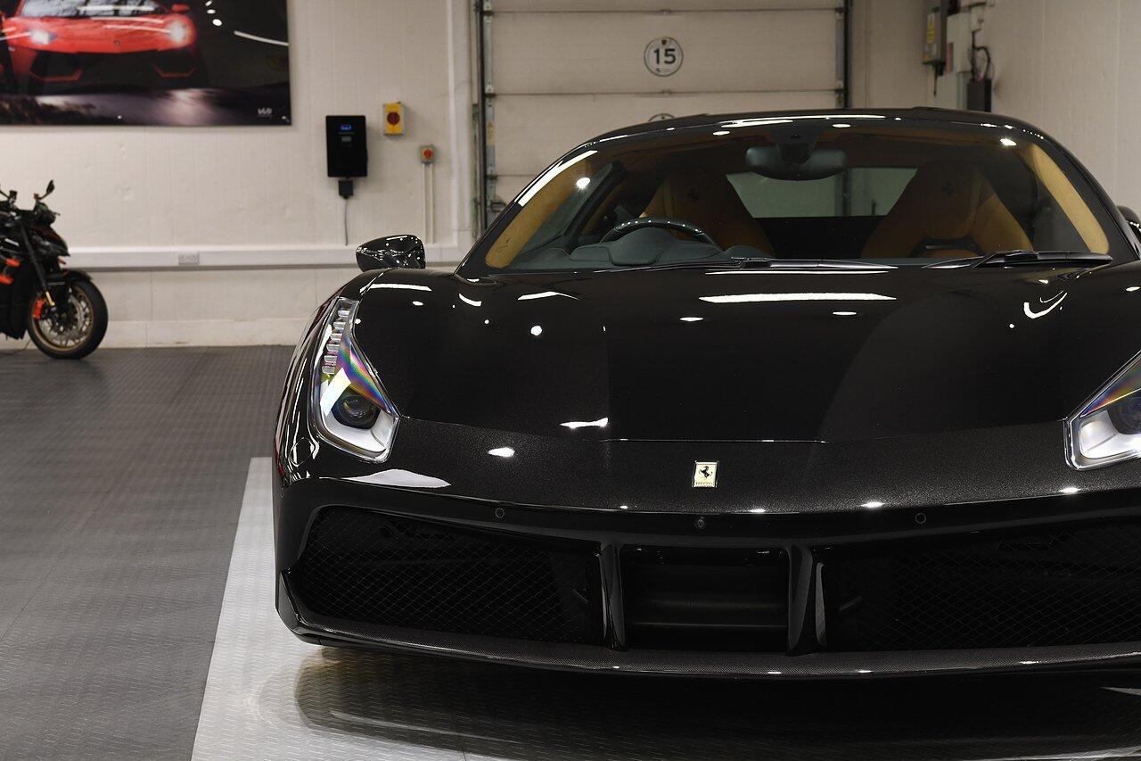 Ferrari 488 view 35