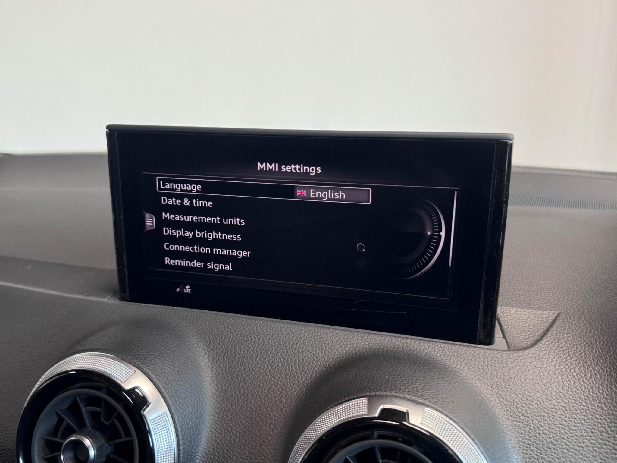 Audi SQ2 view 47