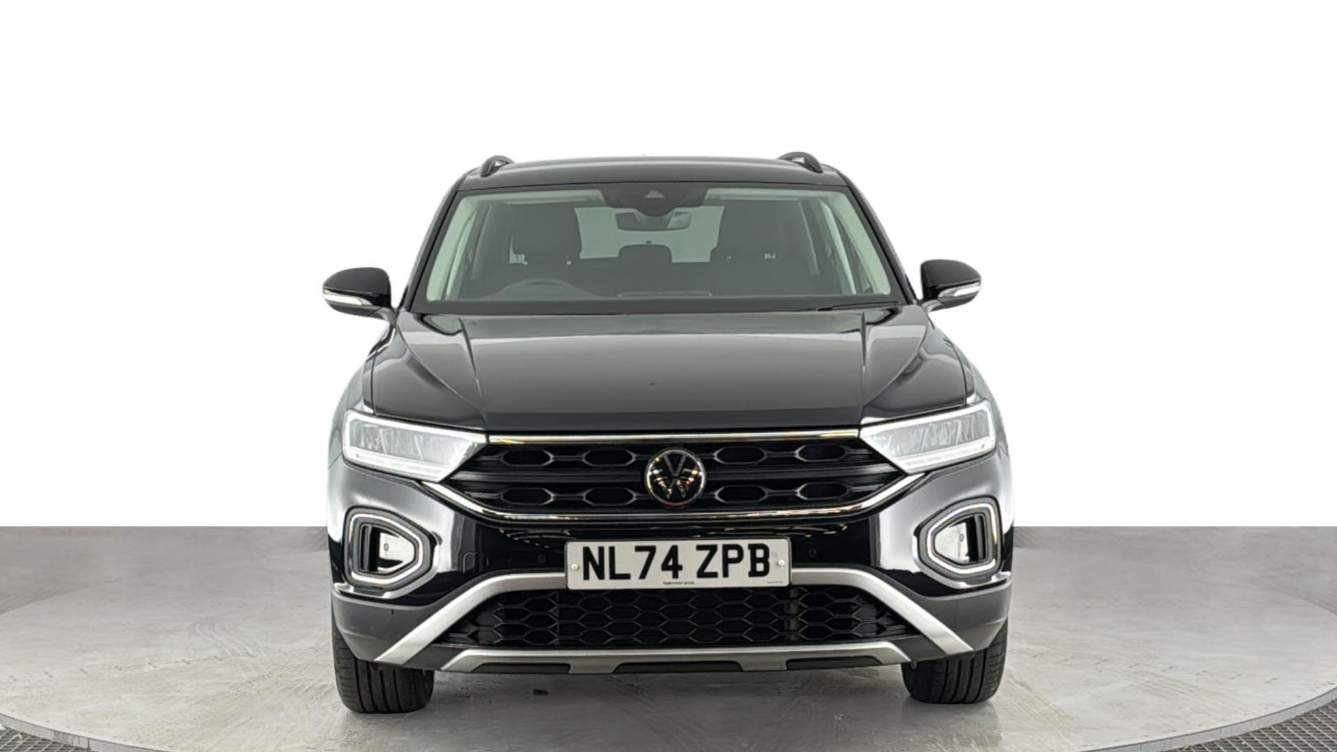 Volkswagen T-Roc view 8