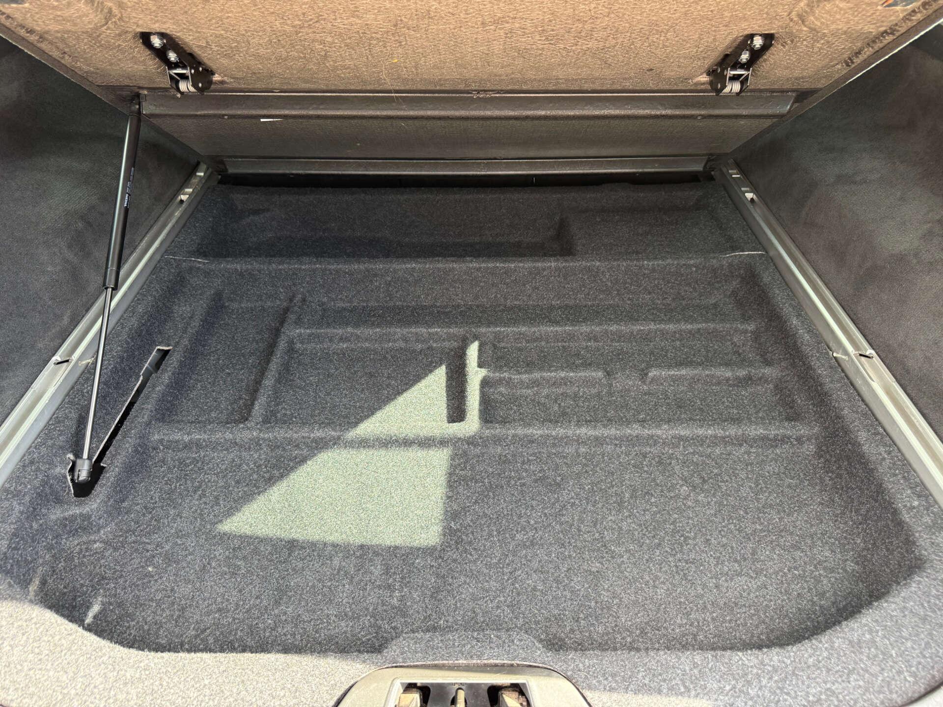 Volvo XC70 view 29
