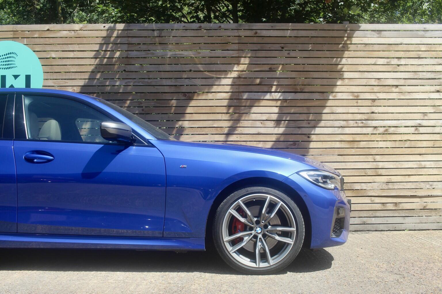 BMW 3 Series view 57