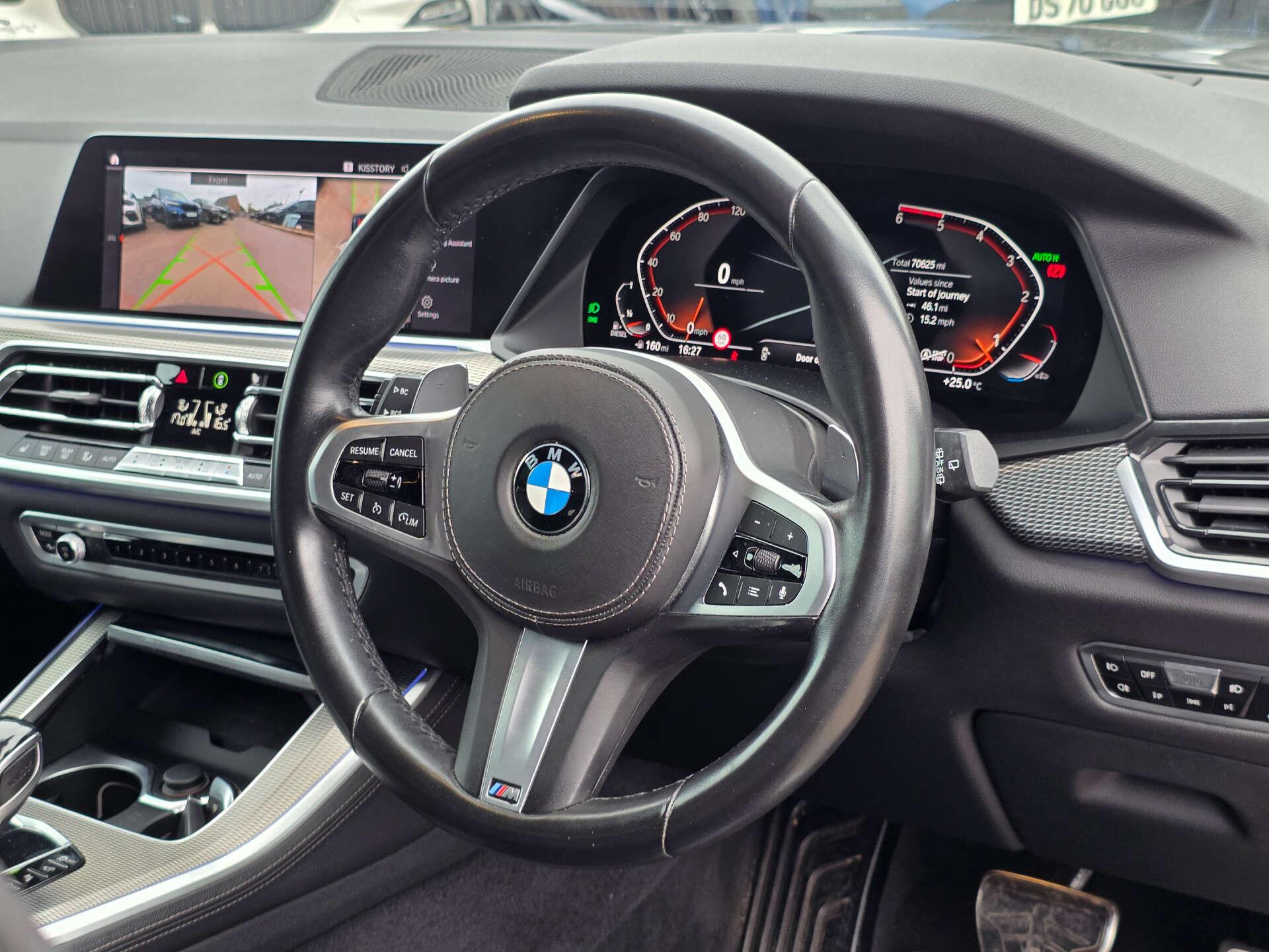 BMW X5 view 10