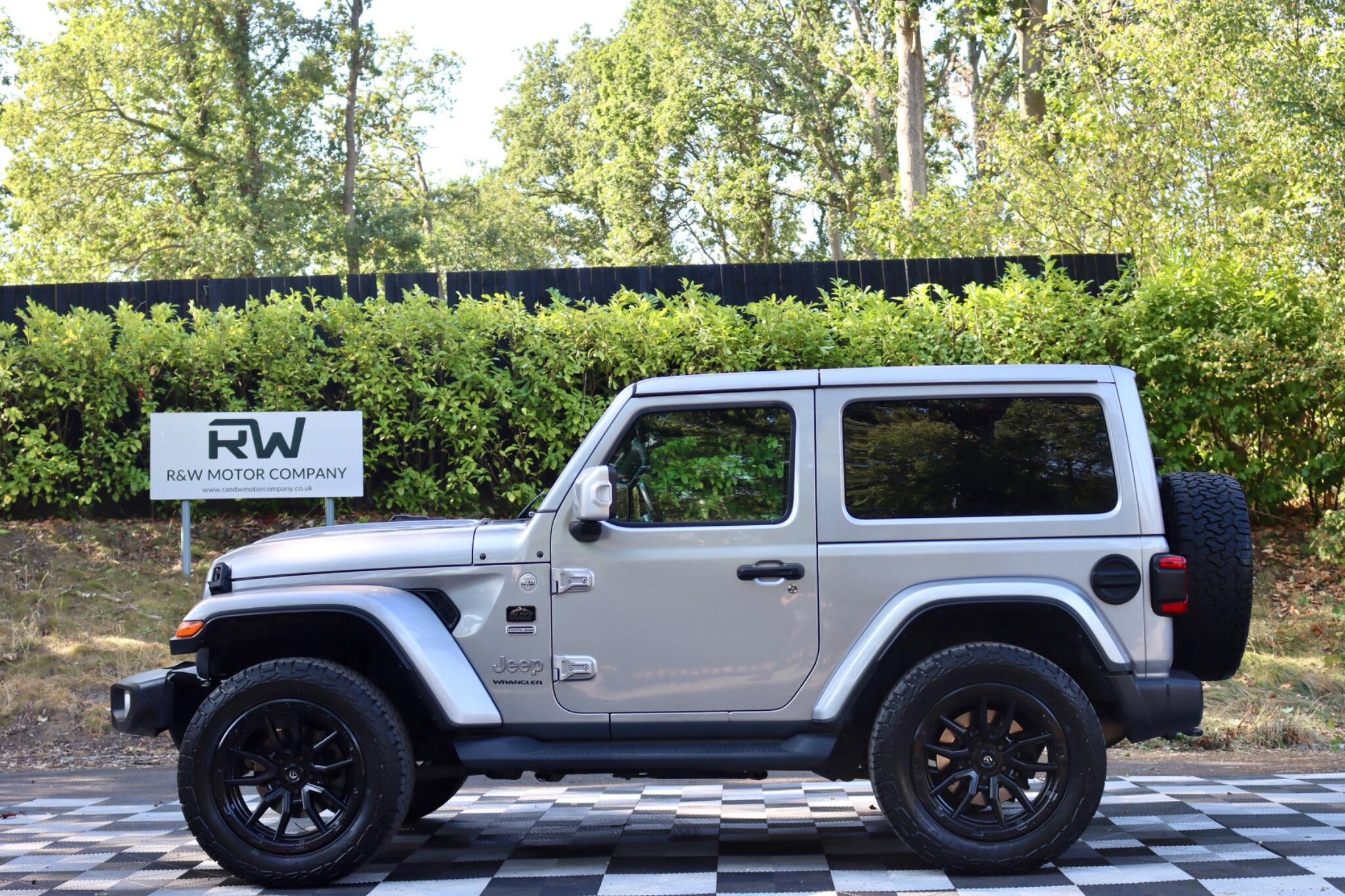 Jeep Wrangler main image