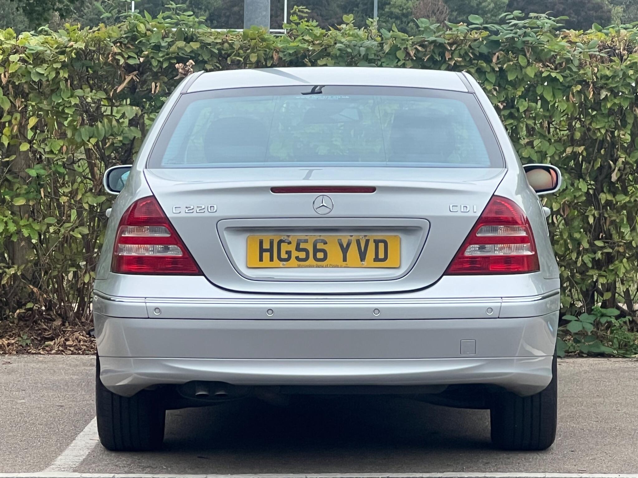 Mercedes-Benz C-Class view 10
