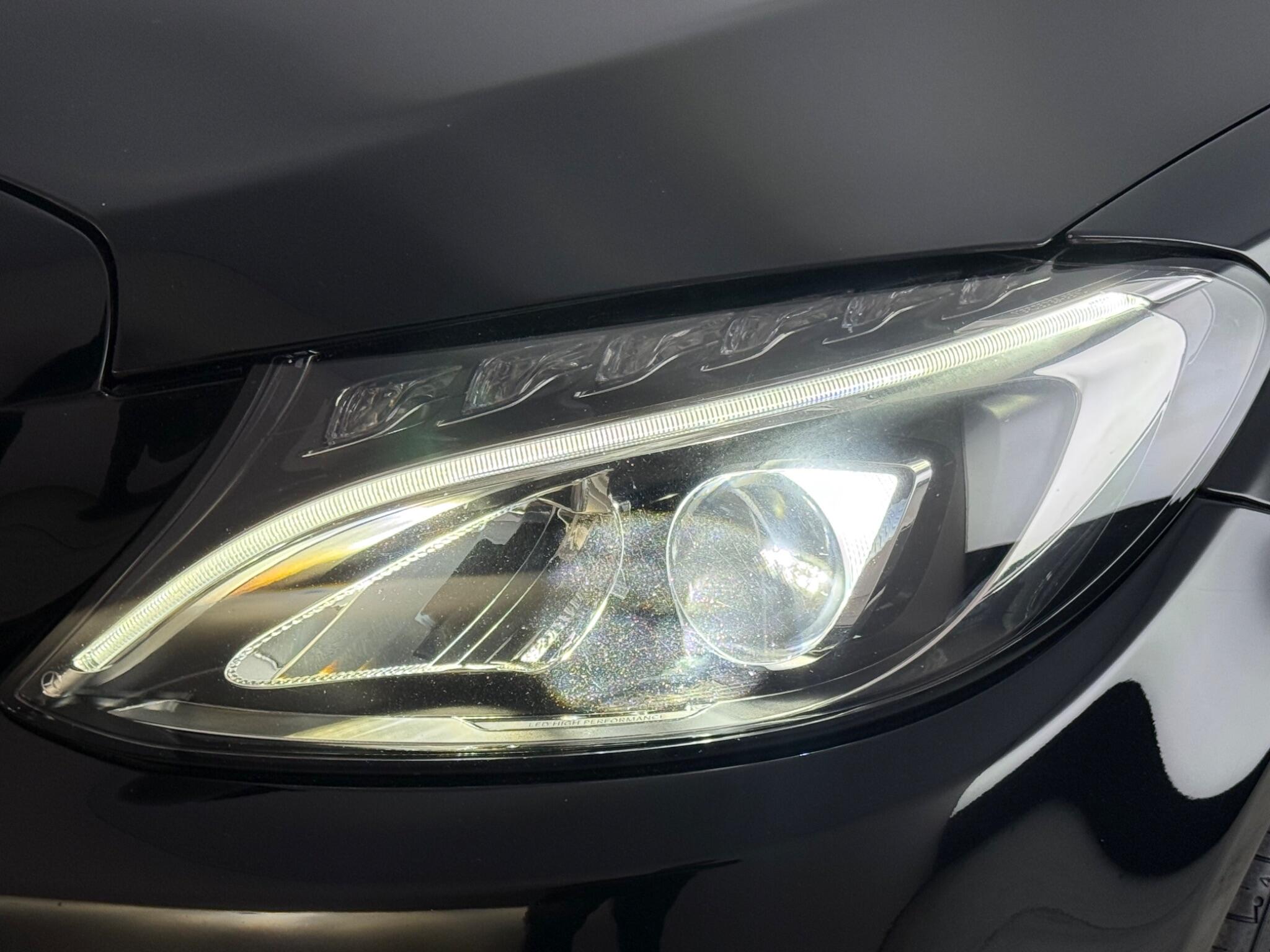 Mercedes-Benz C-Class view 14