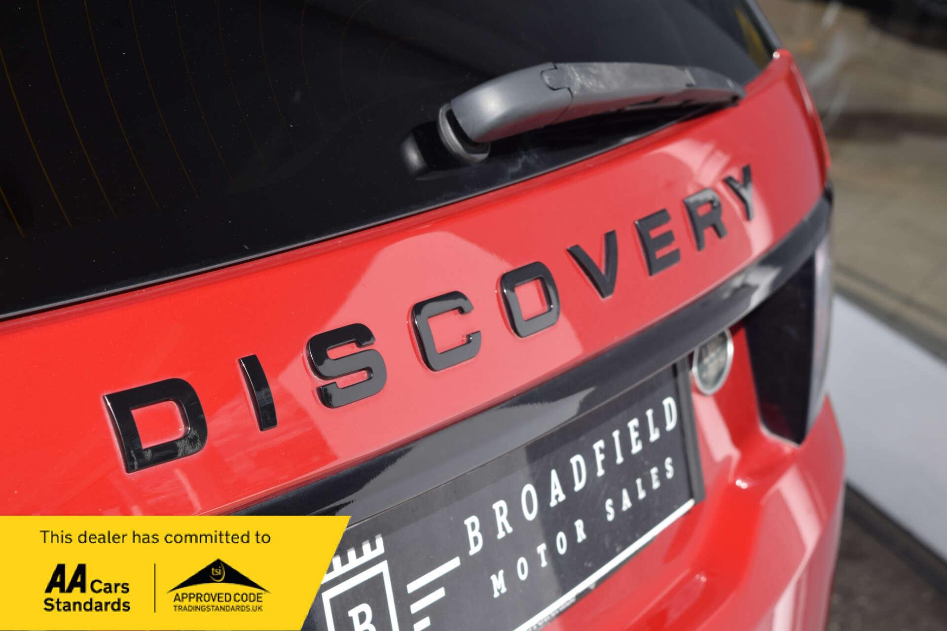 Land Rover Discovery Sport view 21