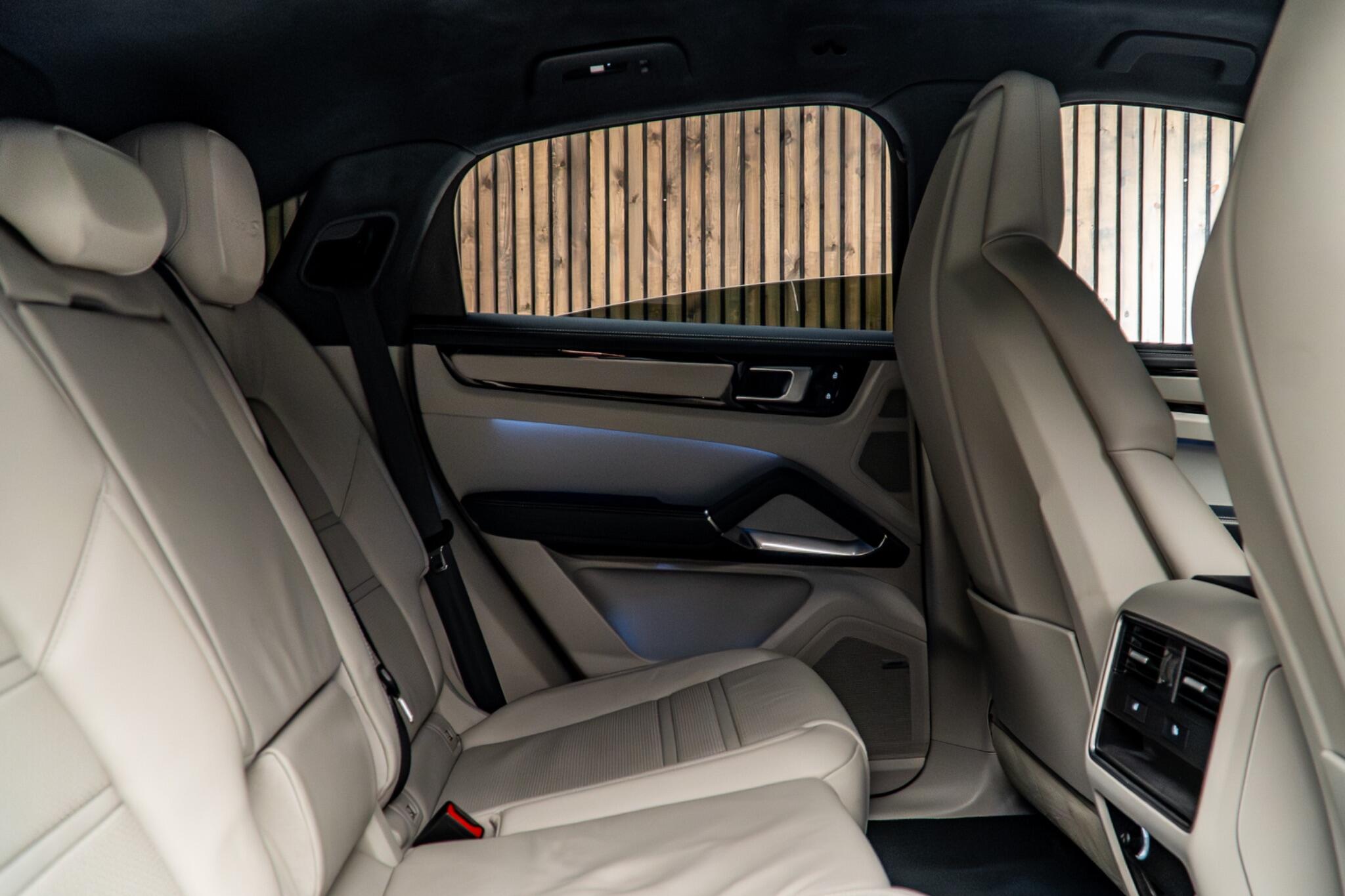 Porsche Cayenne view 46