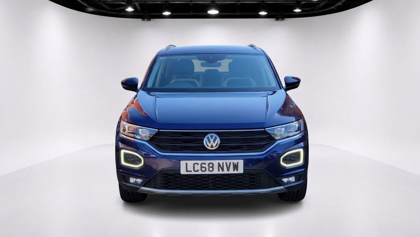 Volkswagen T-Roc view 4