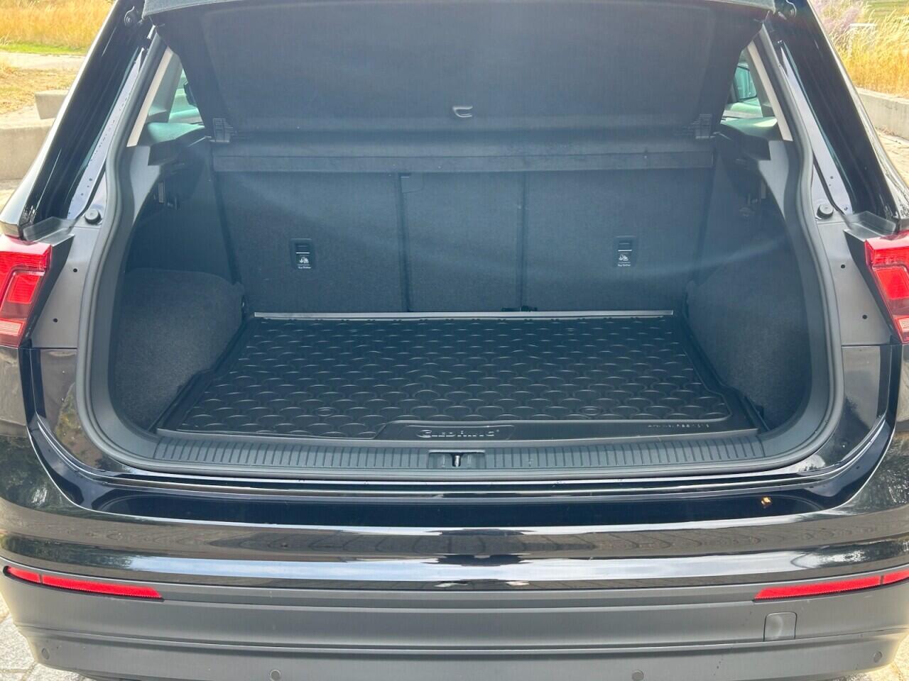 Volkswagen Tiguan view 15