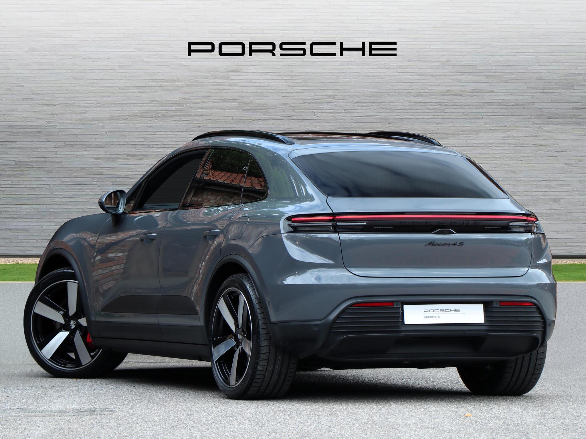 Porsche Macan view 2