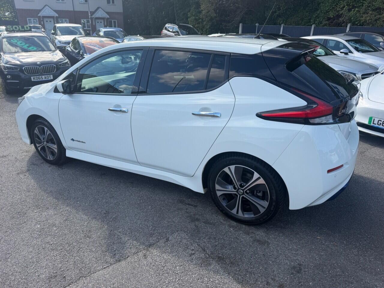 Nissan Leaf view 7