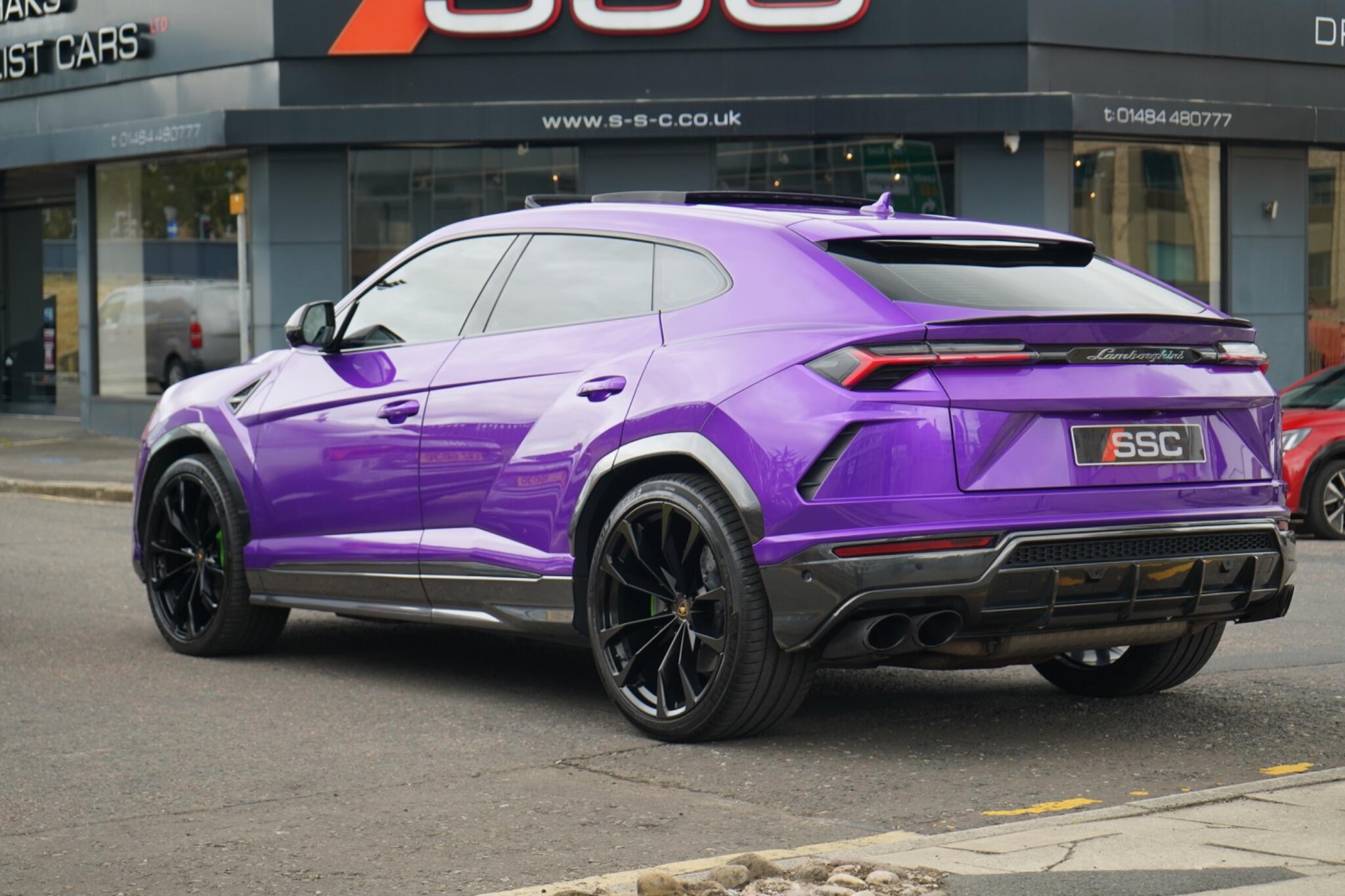 Lamborghini Urus view 11