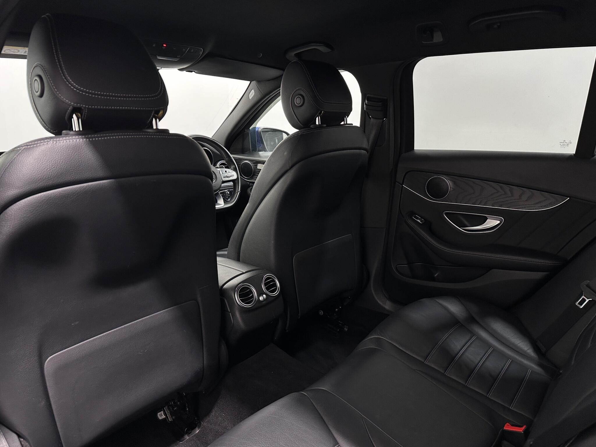 Mercedes-Benz C-Class view 40