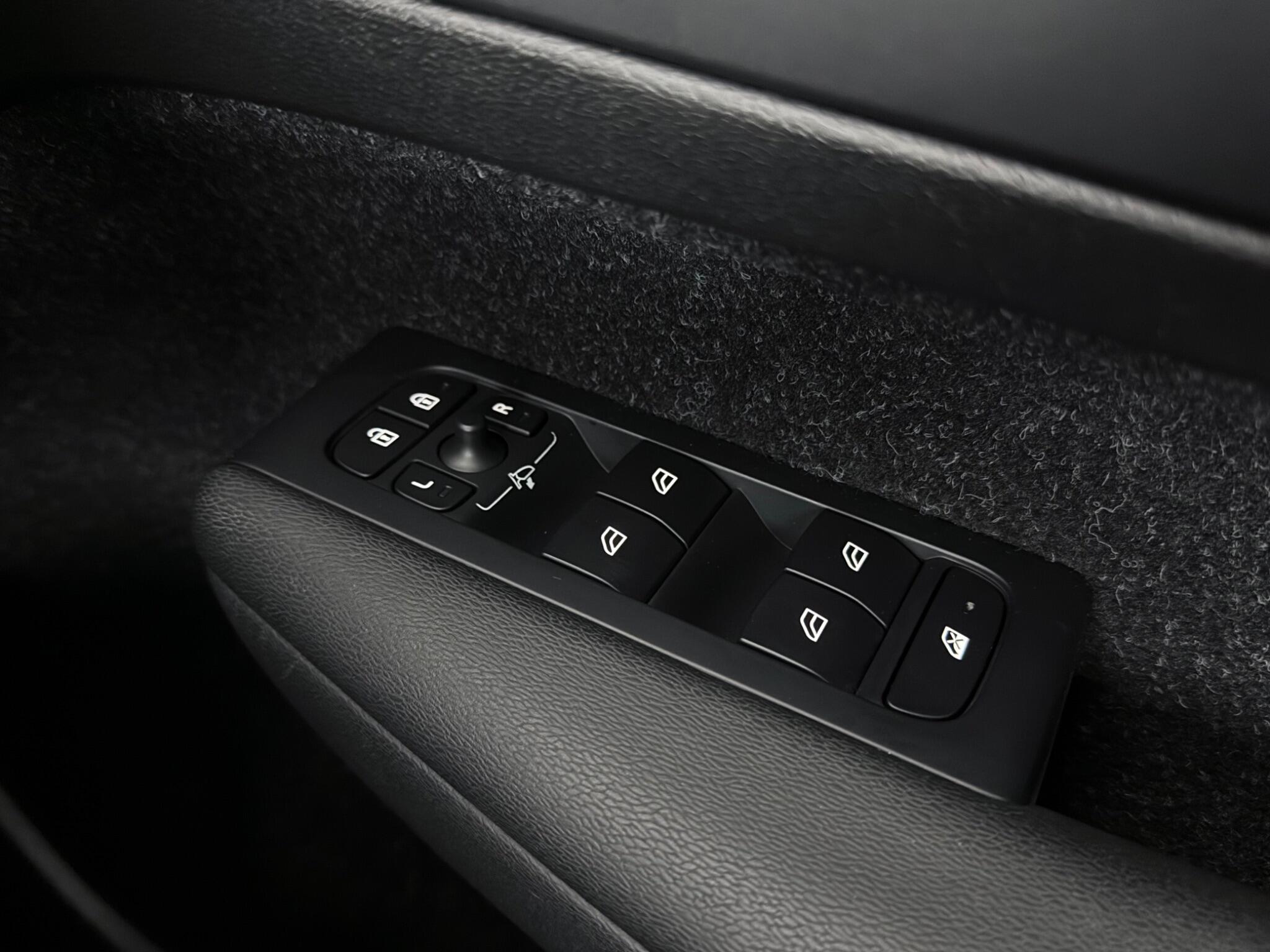 Volvo XC40 view 20