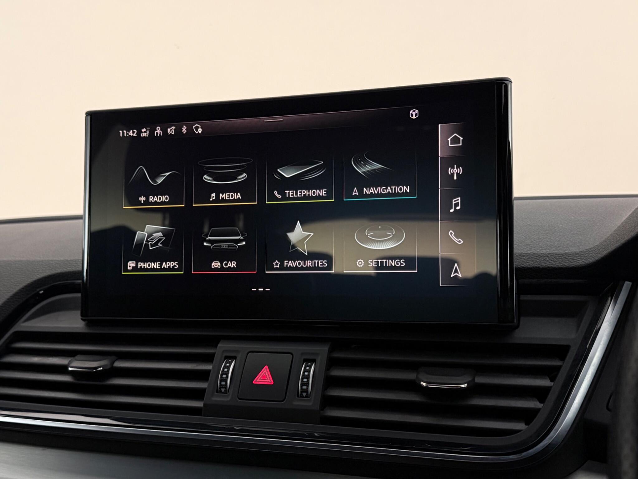 Audi Q5 view 26