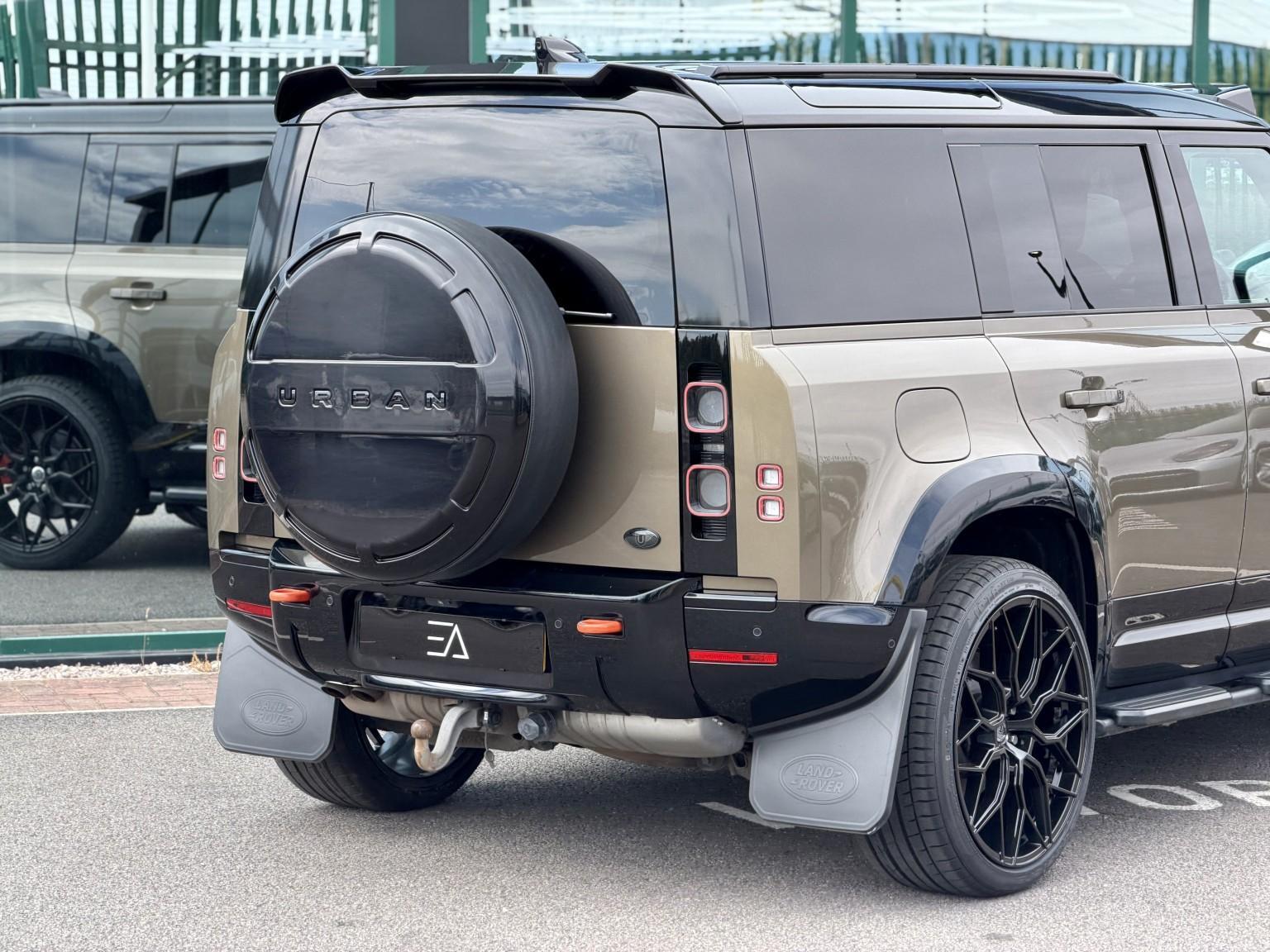 Land Rover Defender view 26