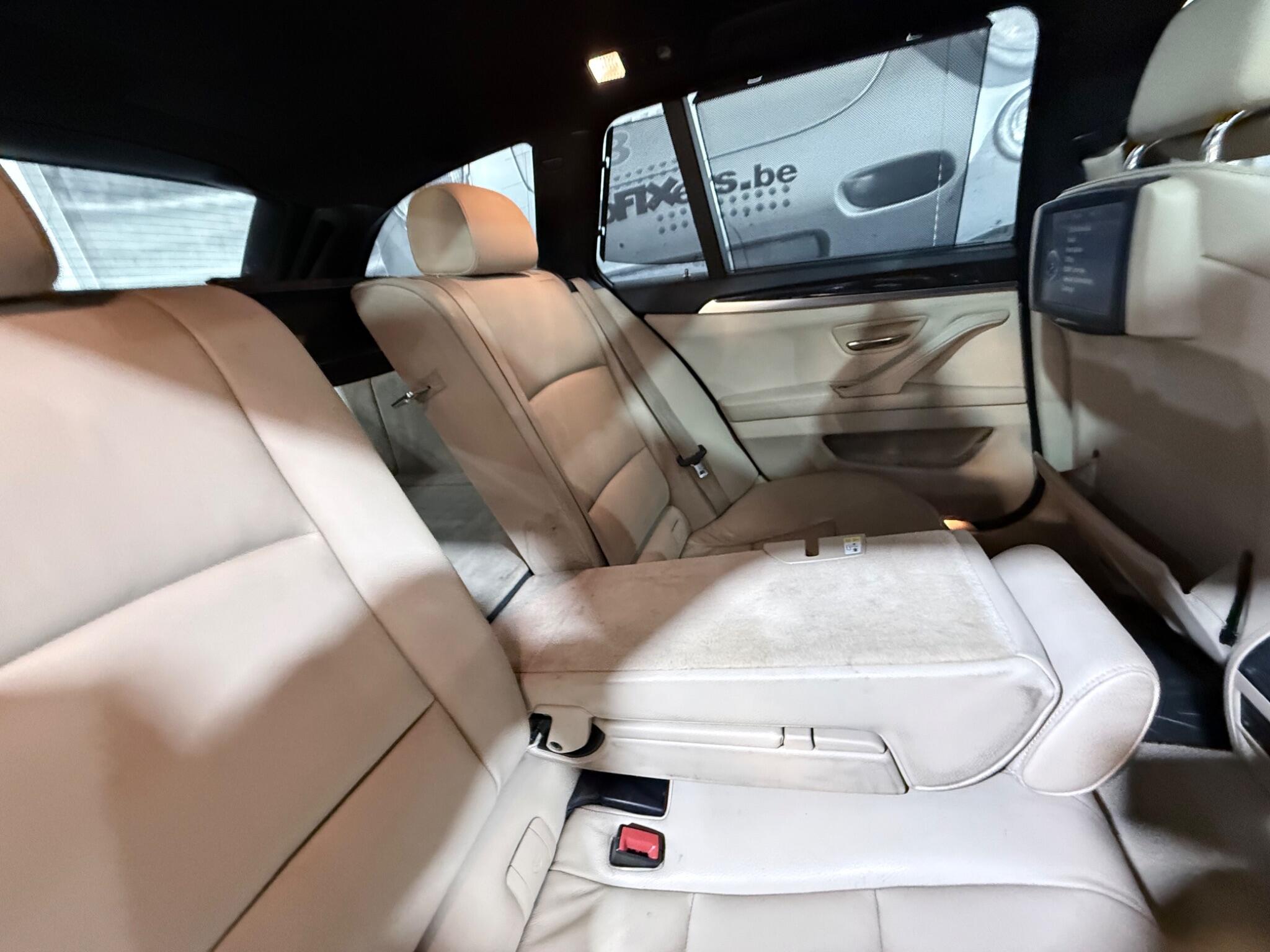 BMW 5 Series view 20
