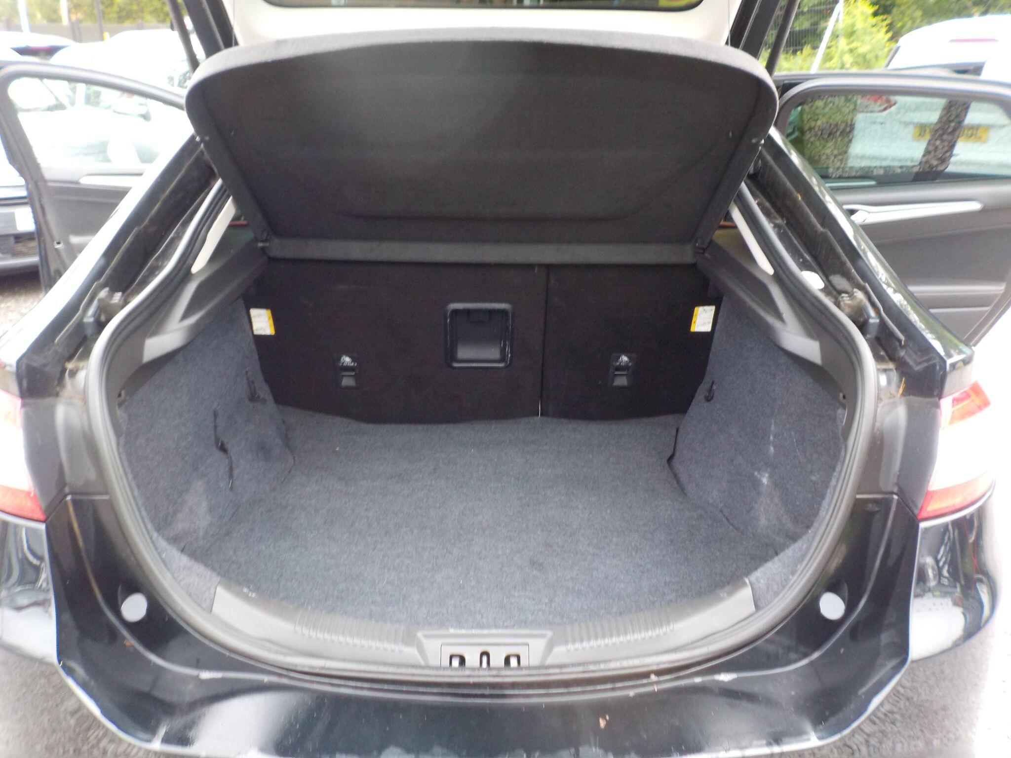 Ford Mondeo 2.0 TDCi Titanium Euro 6 (s/s) 5dr