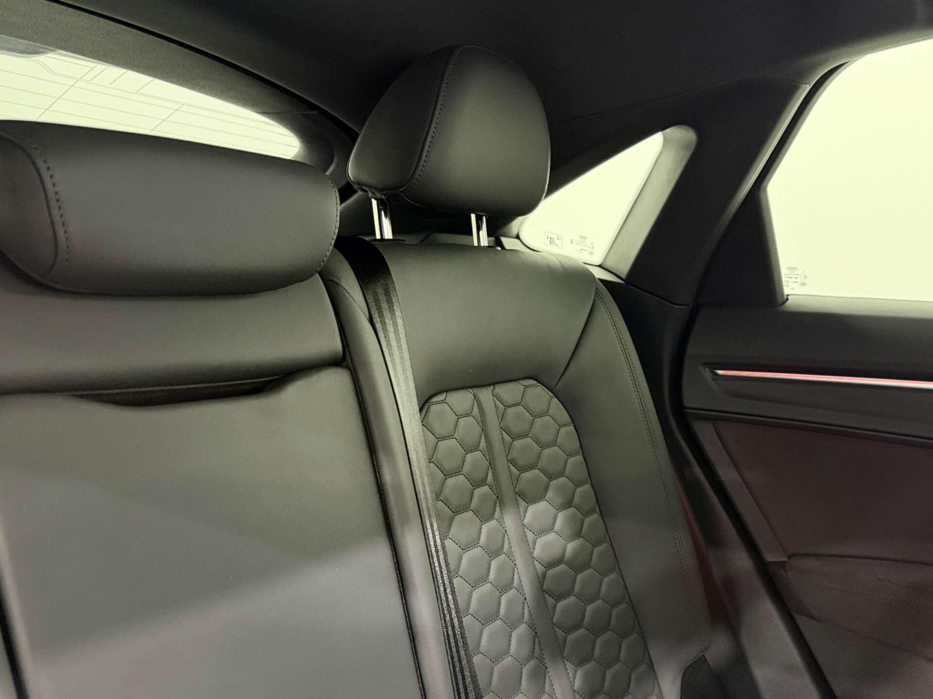 Audi RS Q3 view 13