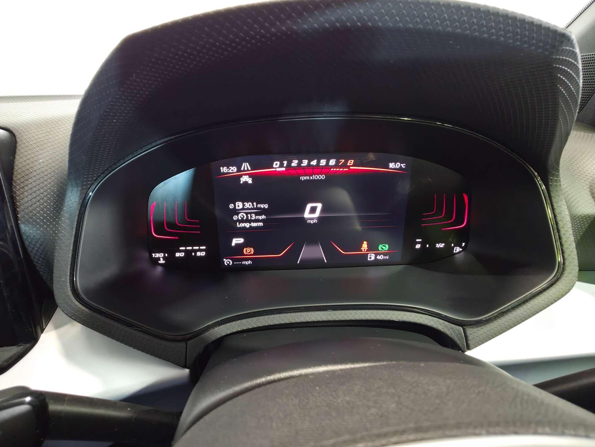 SEAT Arona view 33