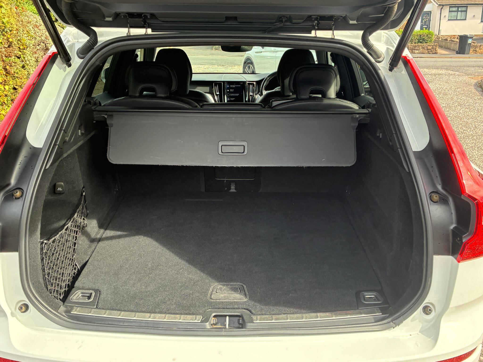 Volvo XC60 view 29