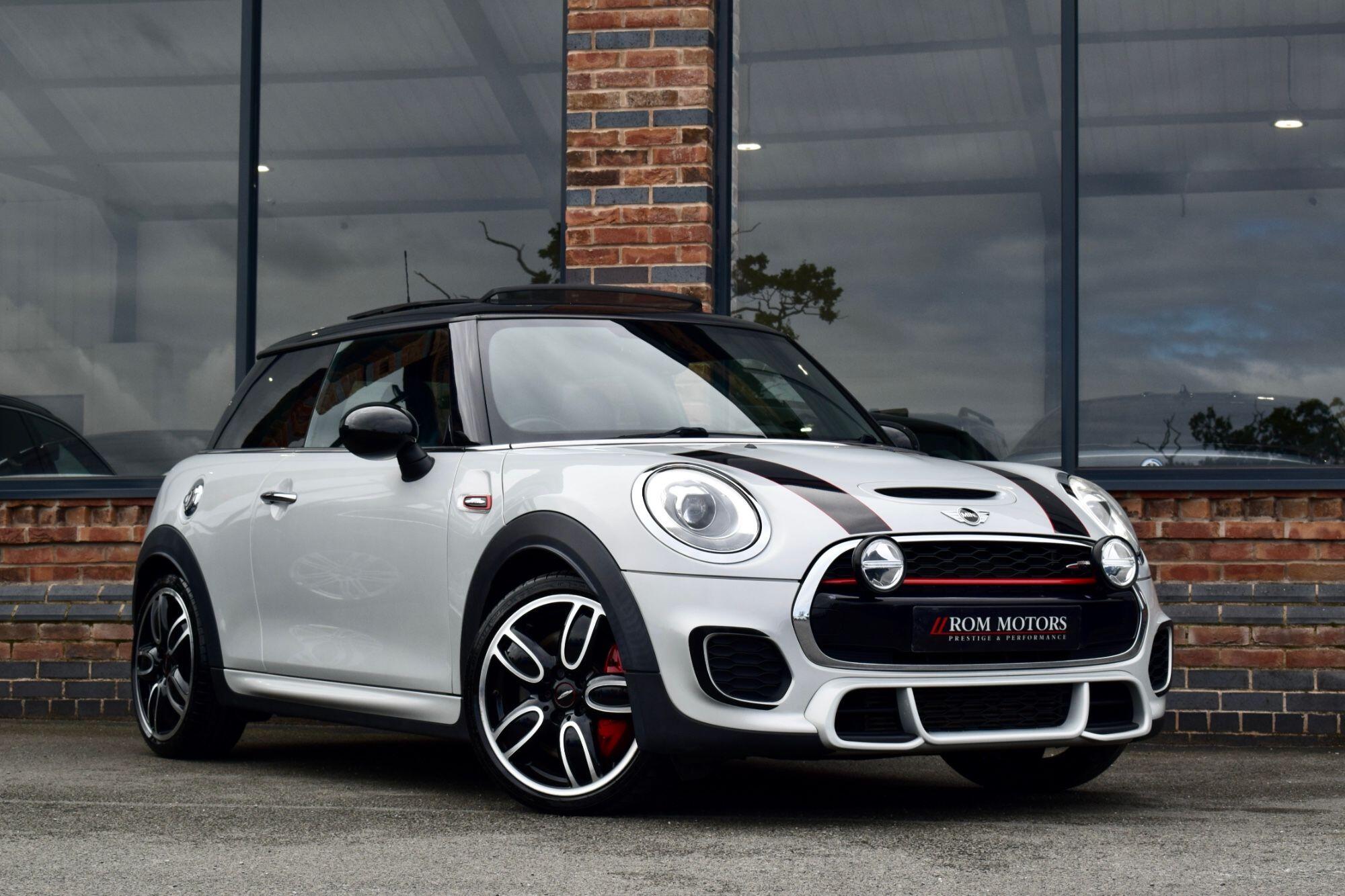 Mini Hatch view 42
