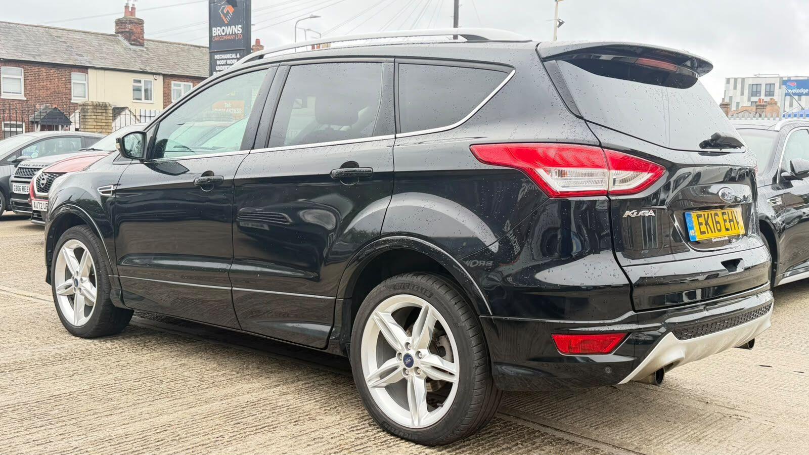 Ford Kuga view 4