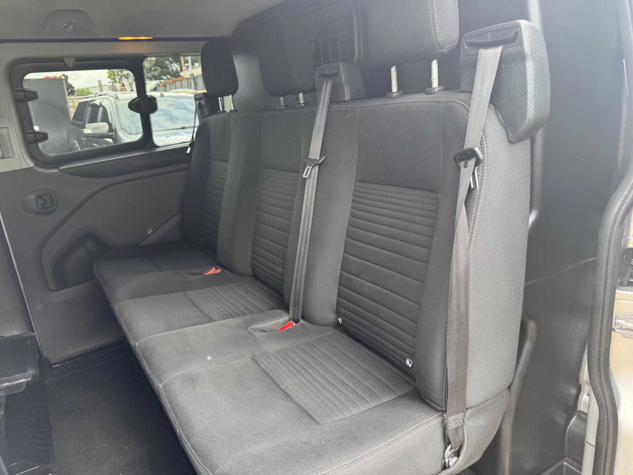 Ford Transit Custom view 43