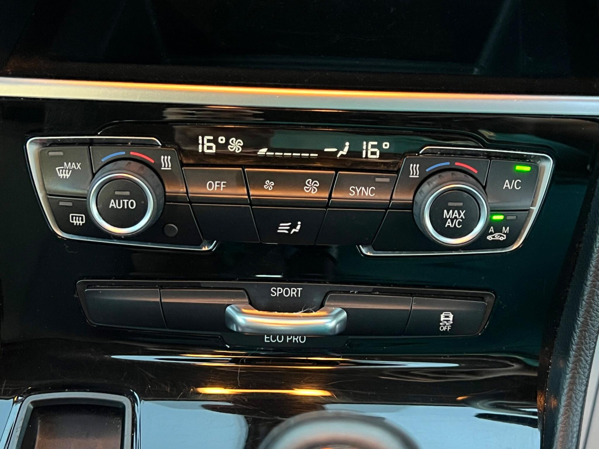 BMW 2 Series Active Tourer view 25