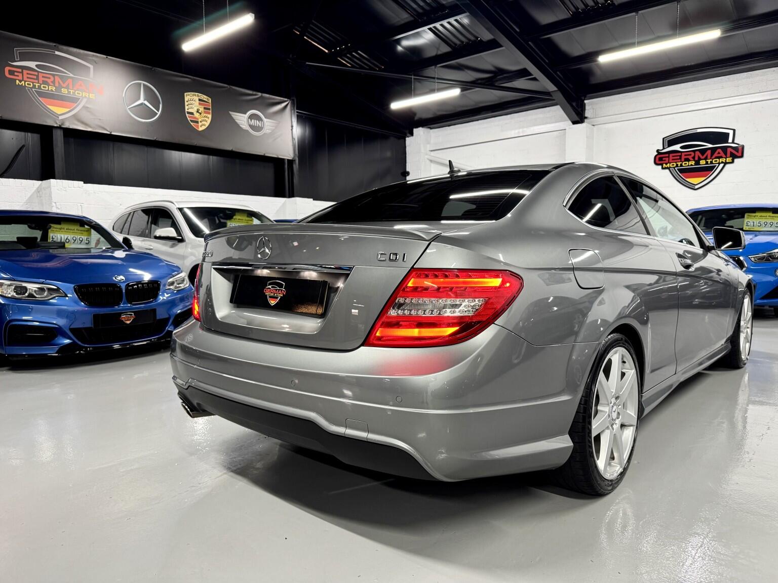 Mercedes-Benz C Class view 16
