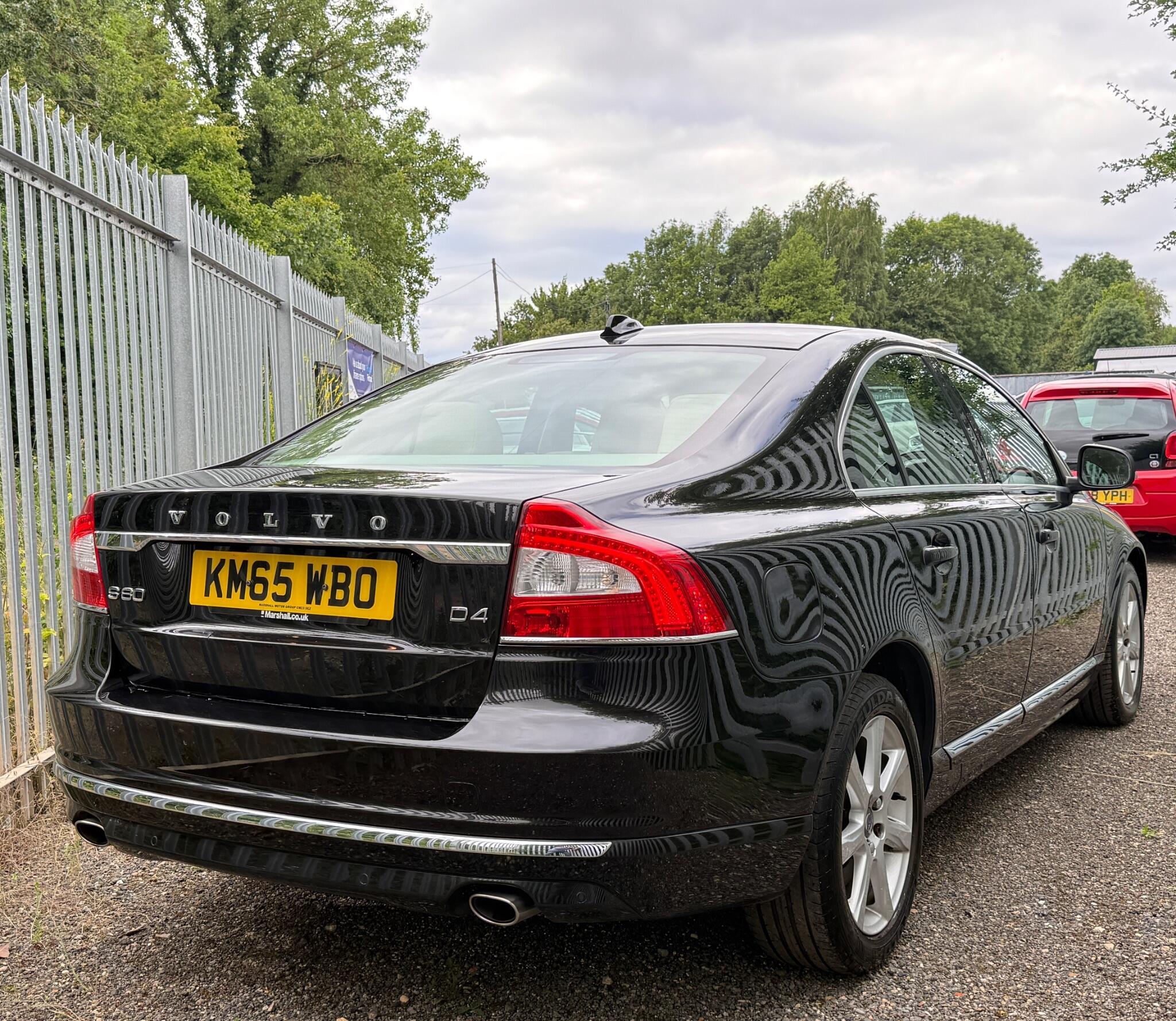 2015 Volvo S80 image 16