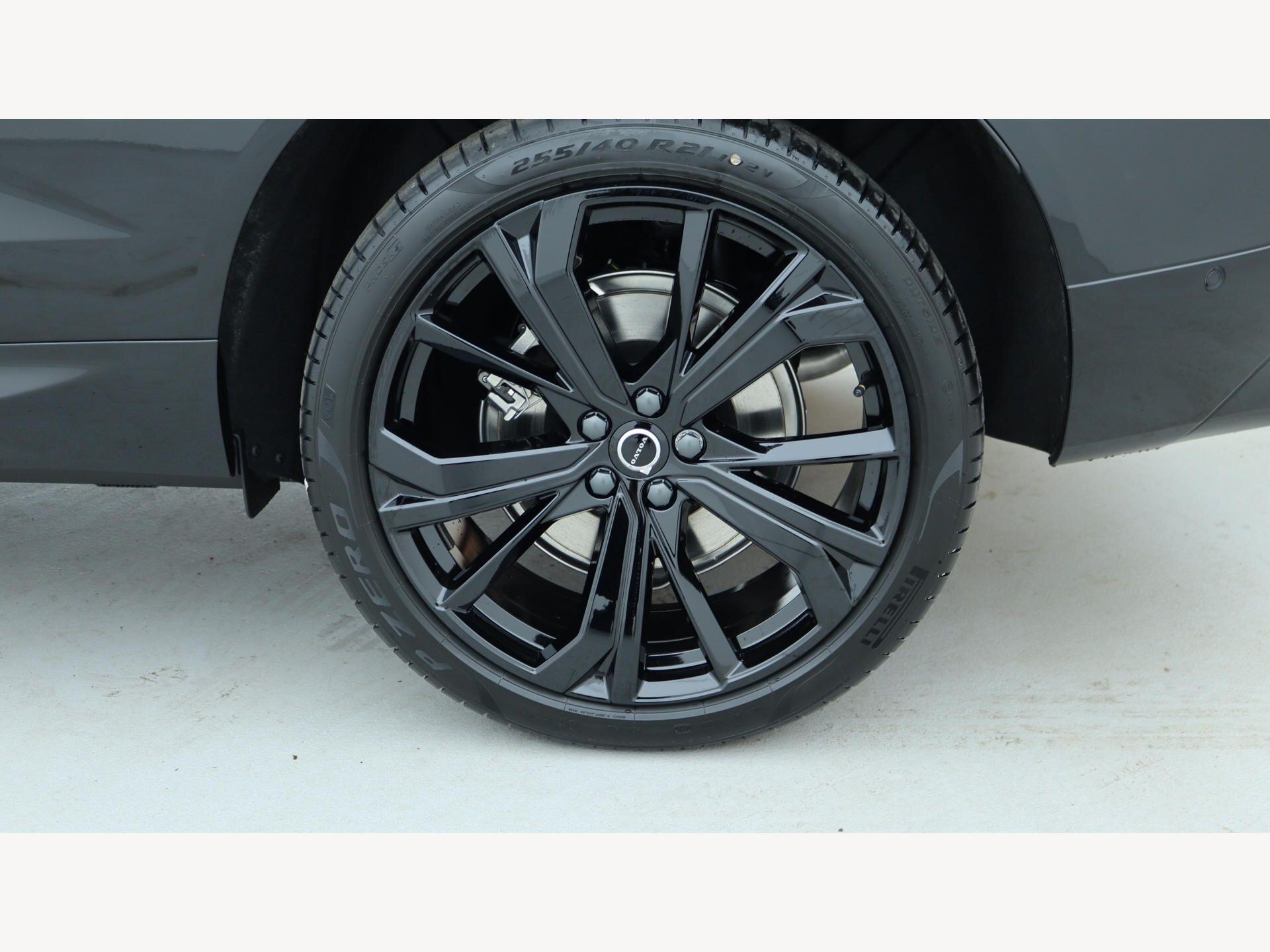Volvo XC60 view 12