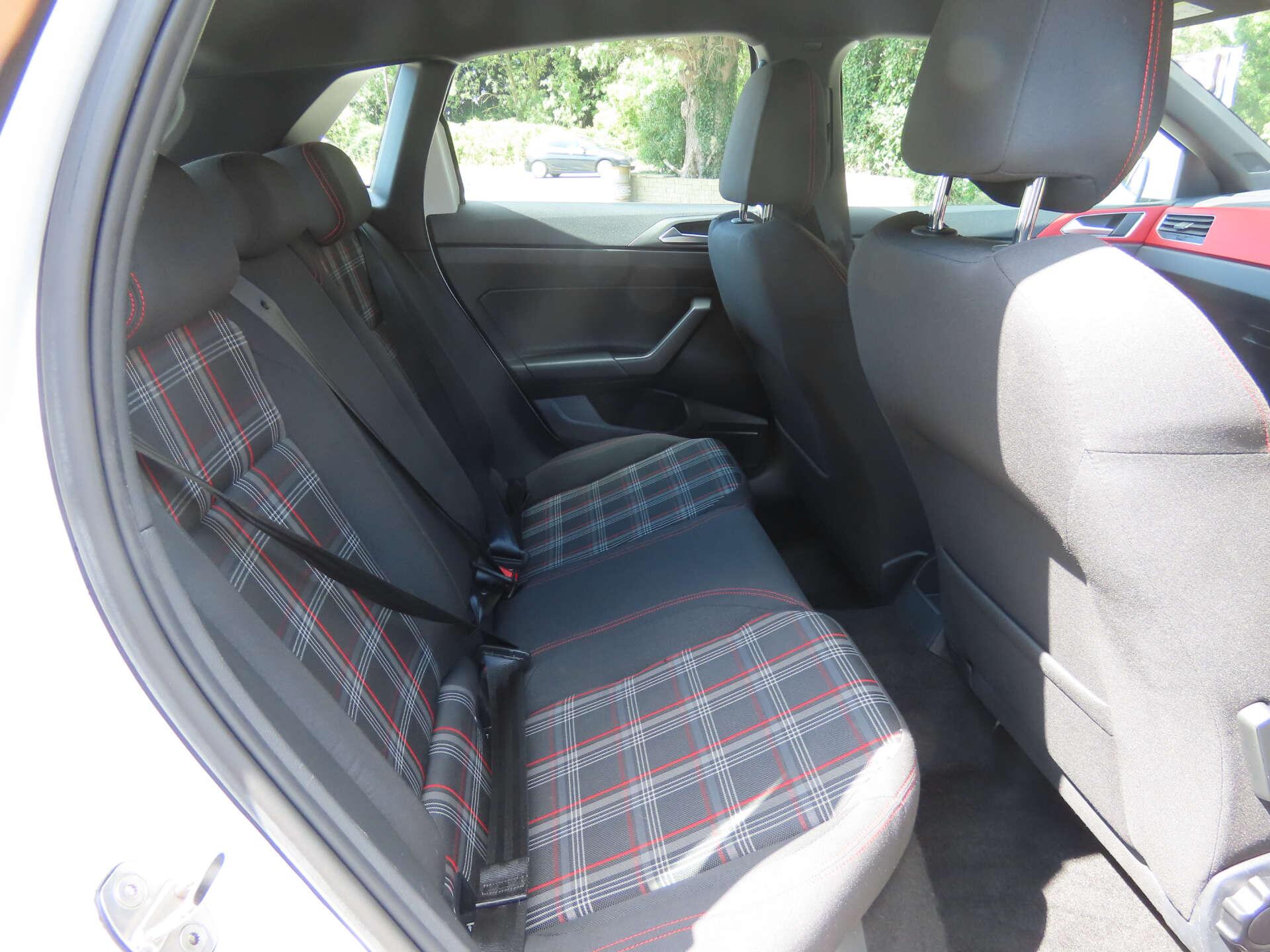 Volkswagen Polo view 9