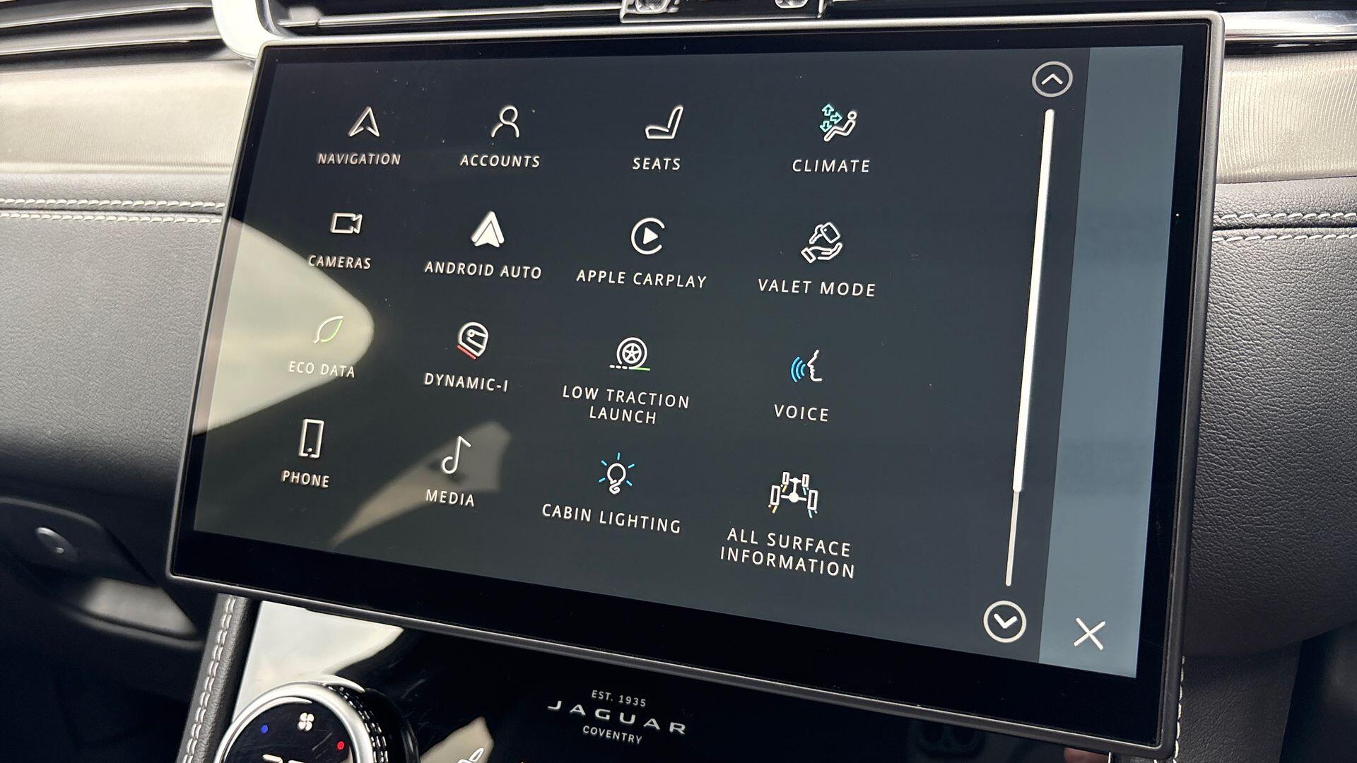 Jaguar F-Pace view 36