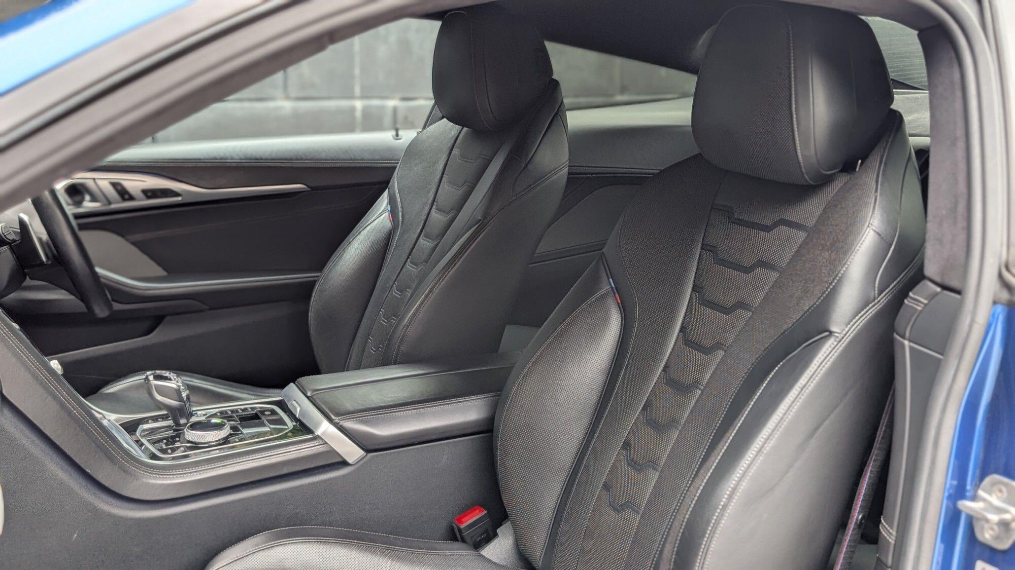 BMW 8 Series view 13