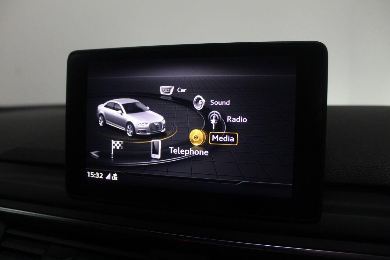 Audi A4 view 40