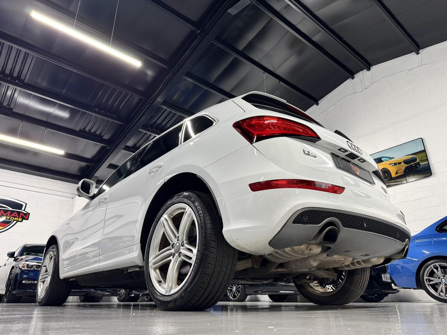 Audi Q5 view 6