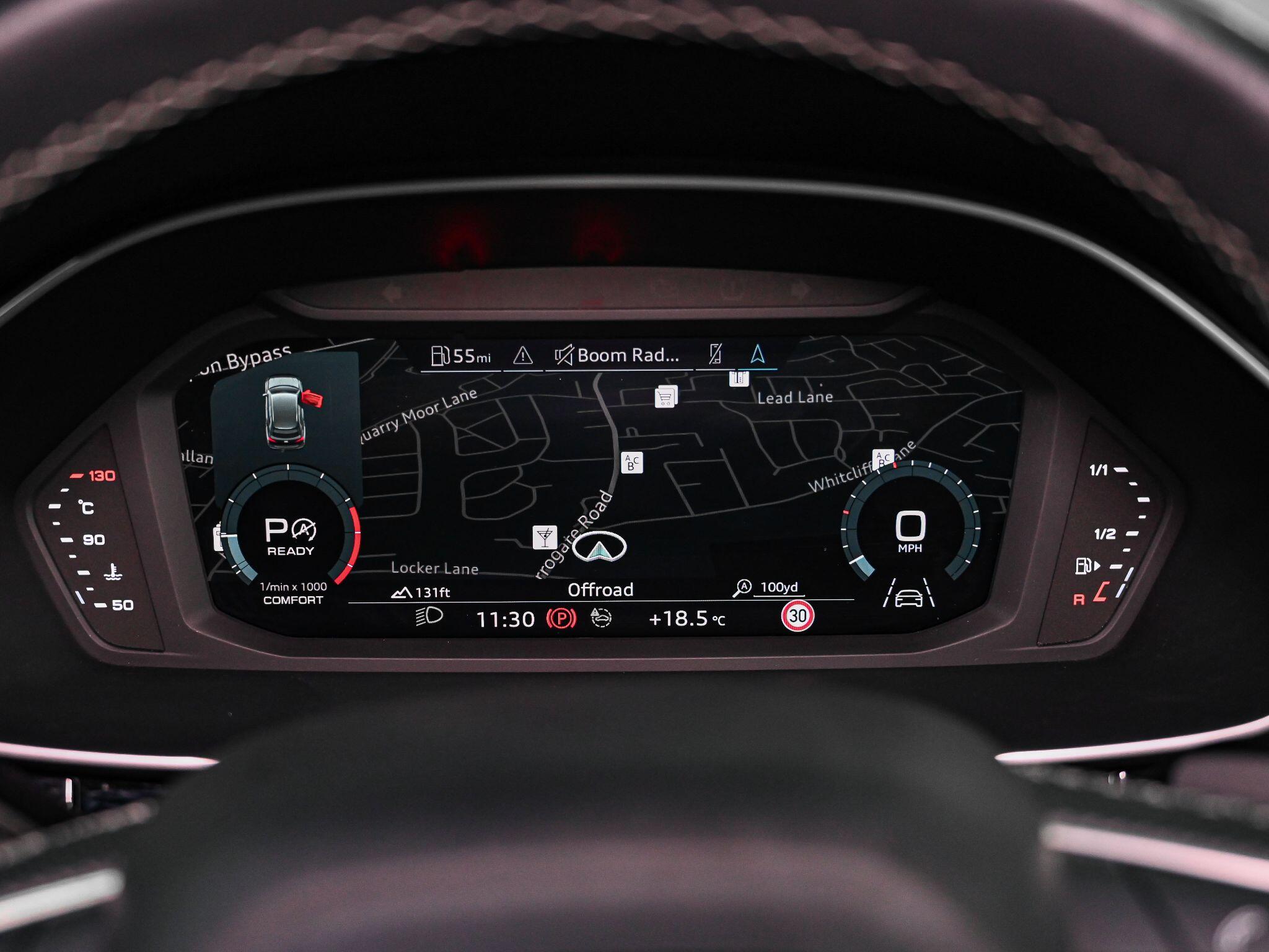Audi Q3 view 8