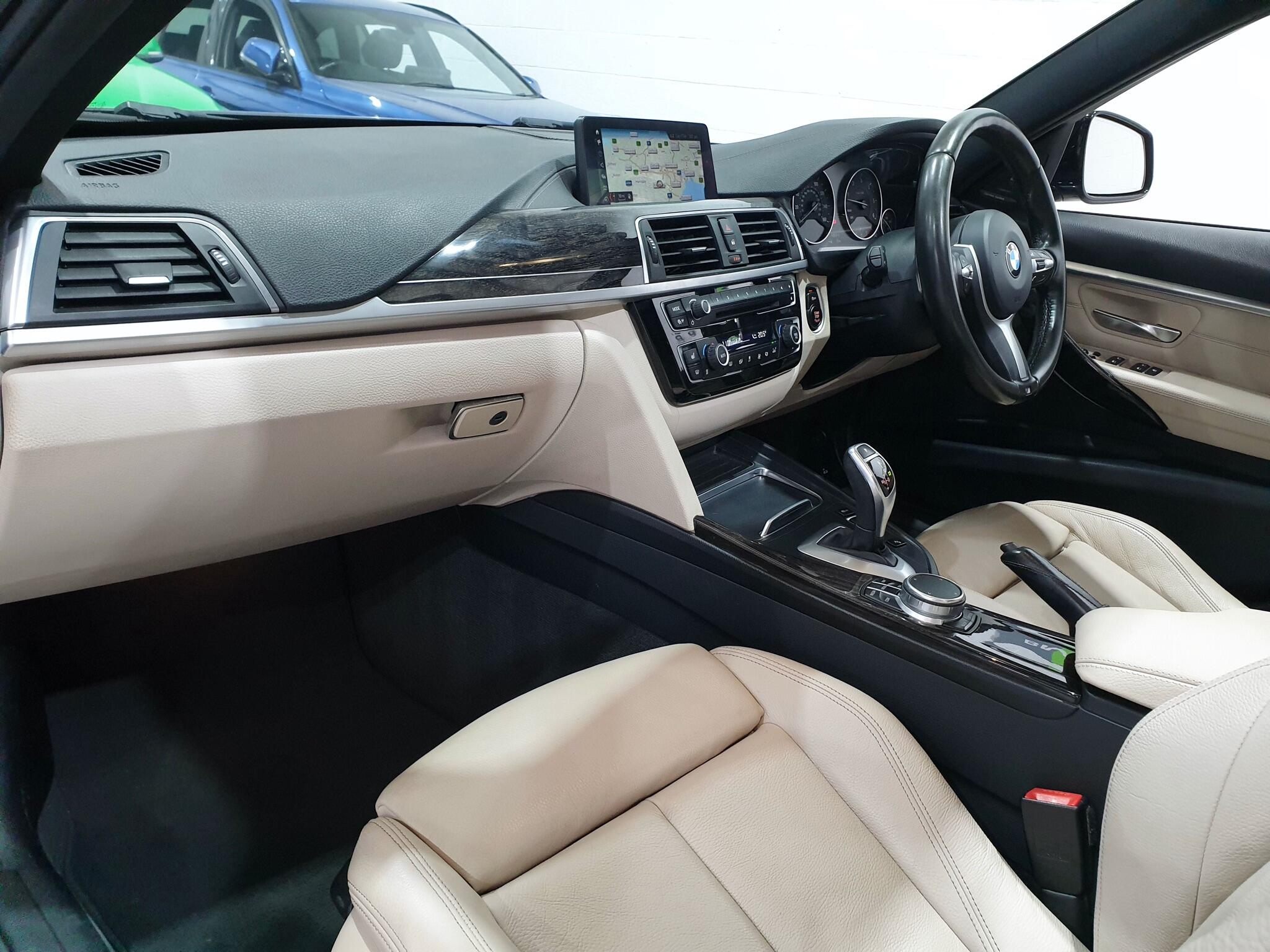 BMW 3 Series view 55