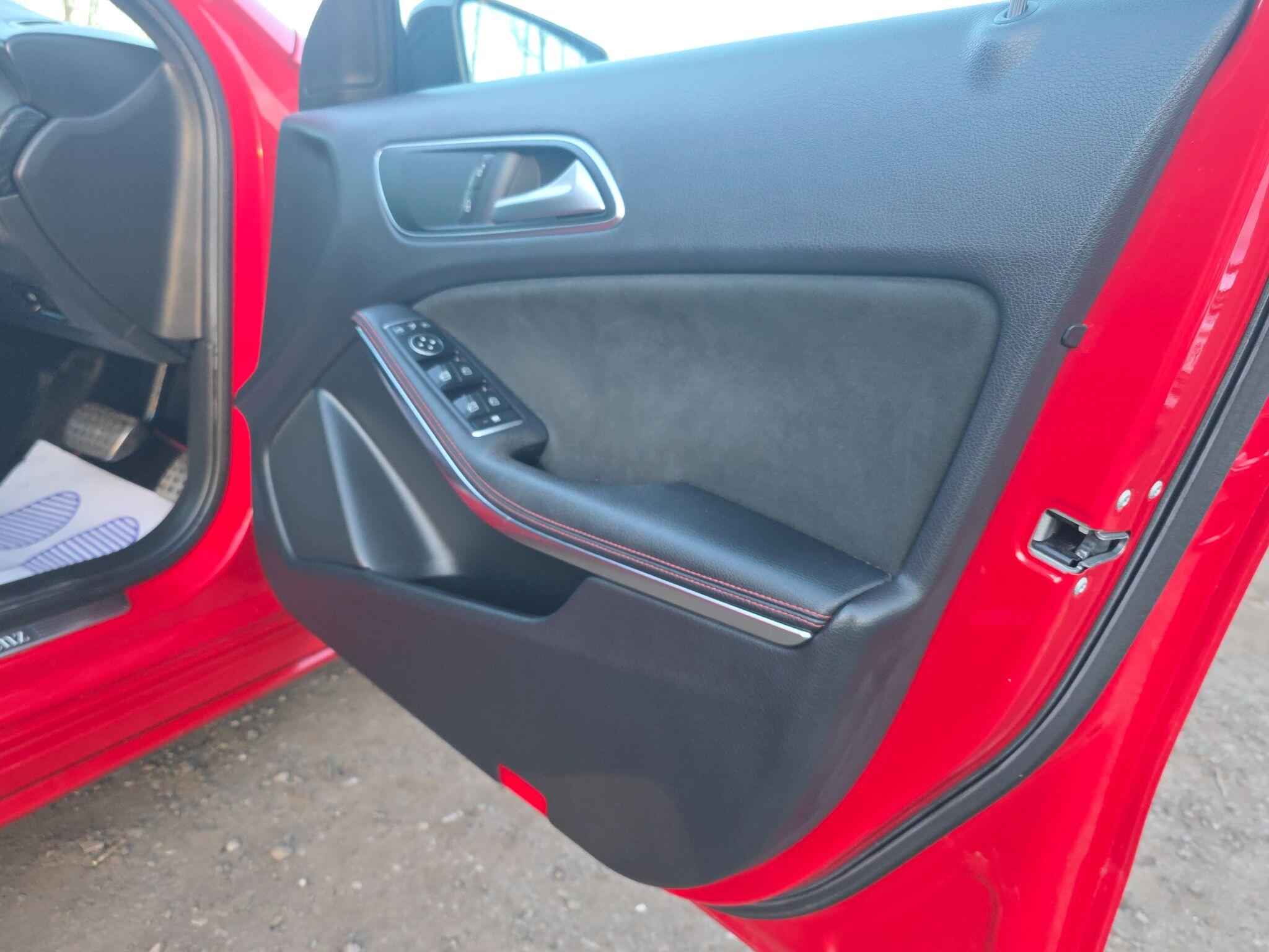 2015 Mercedes-Benz A Class image 25